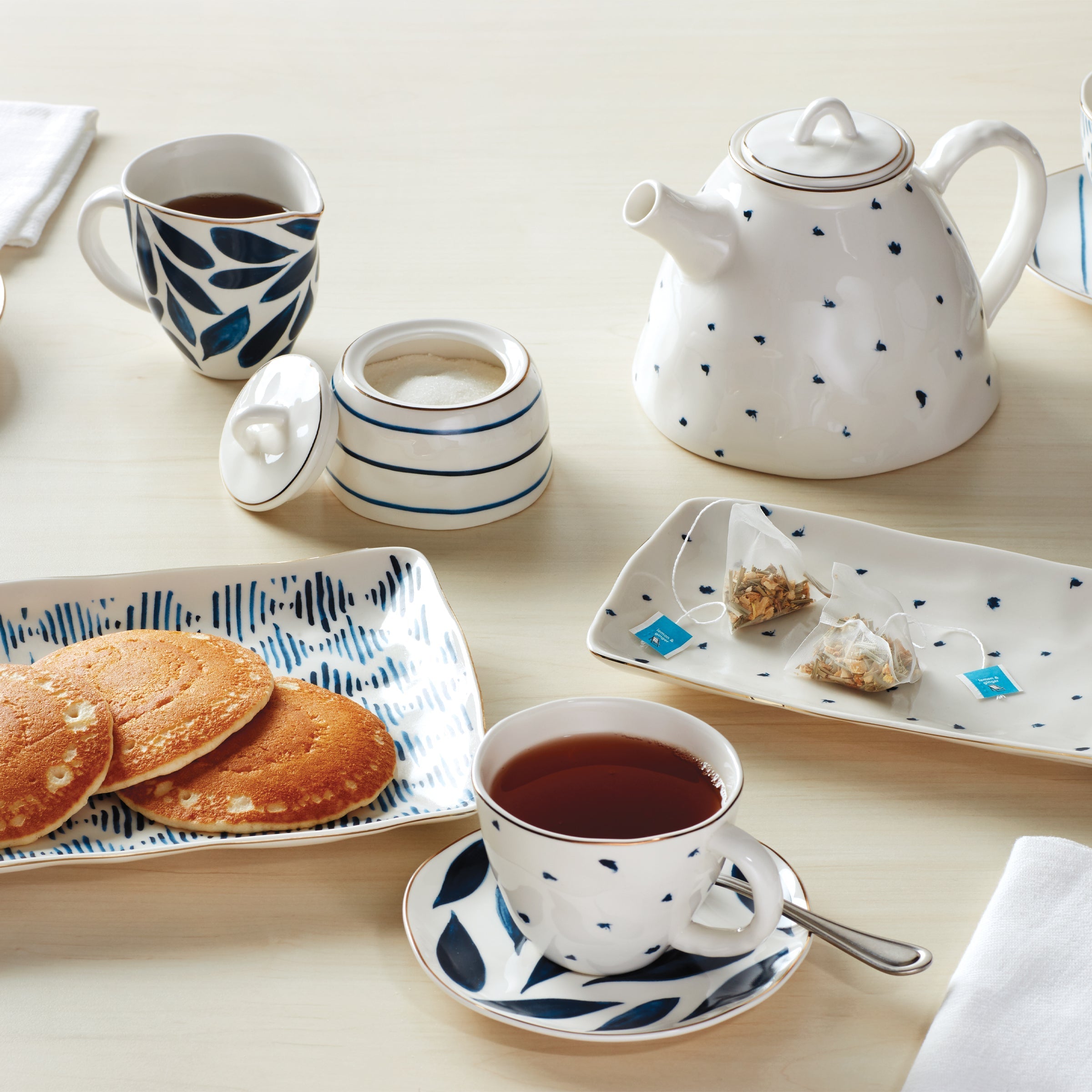Lenox Heritage Lenox Heritage Blue Bay 4-Piece Teacup & Saucer Set - Image 3