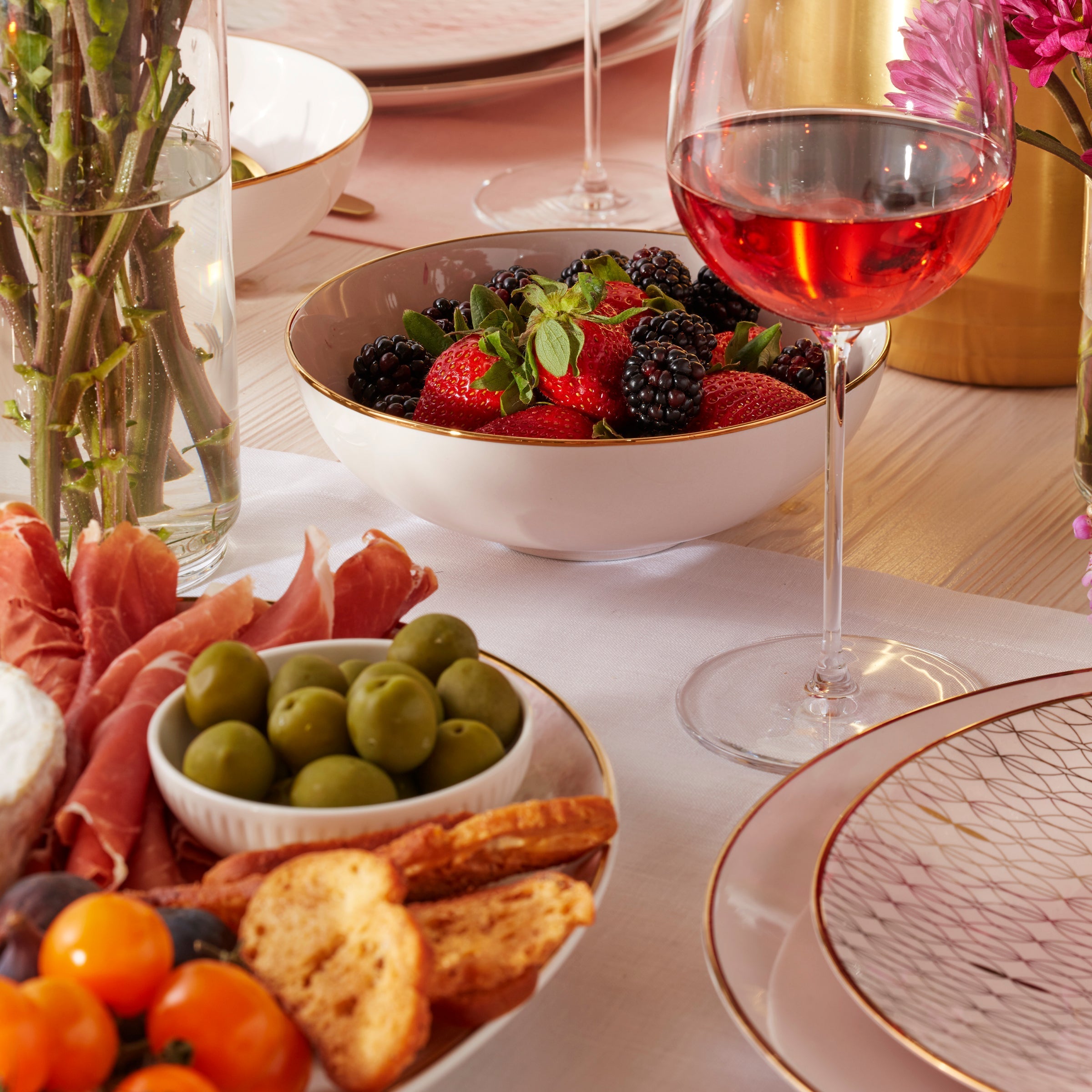 Lenox Heritage Lenox Heritage Trianna Blush 12-Piece Dinnerware Set - Image 8