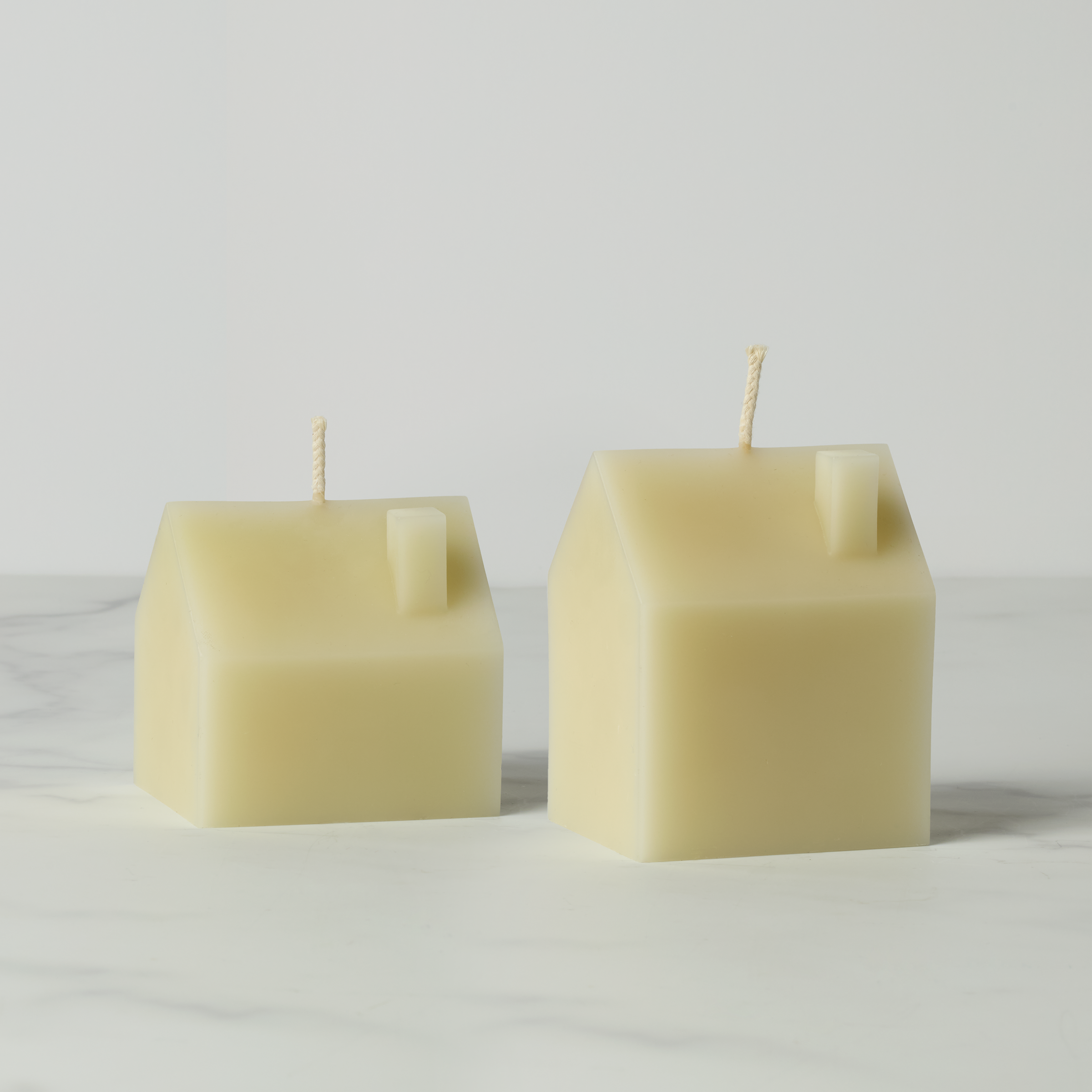 Lenox Heritage Lenox Heritage Iconic Cream Small House Candle - Image 3