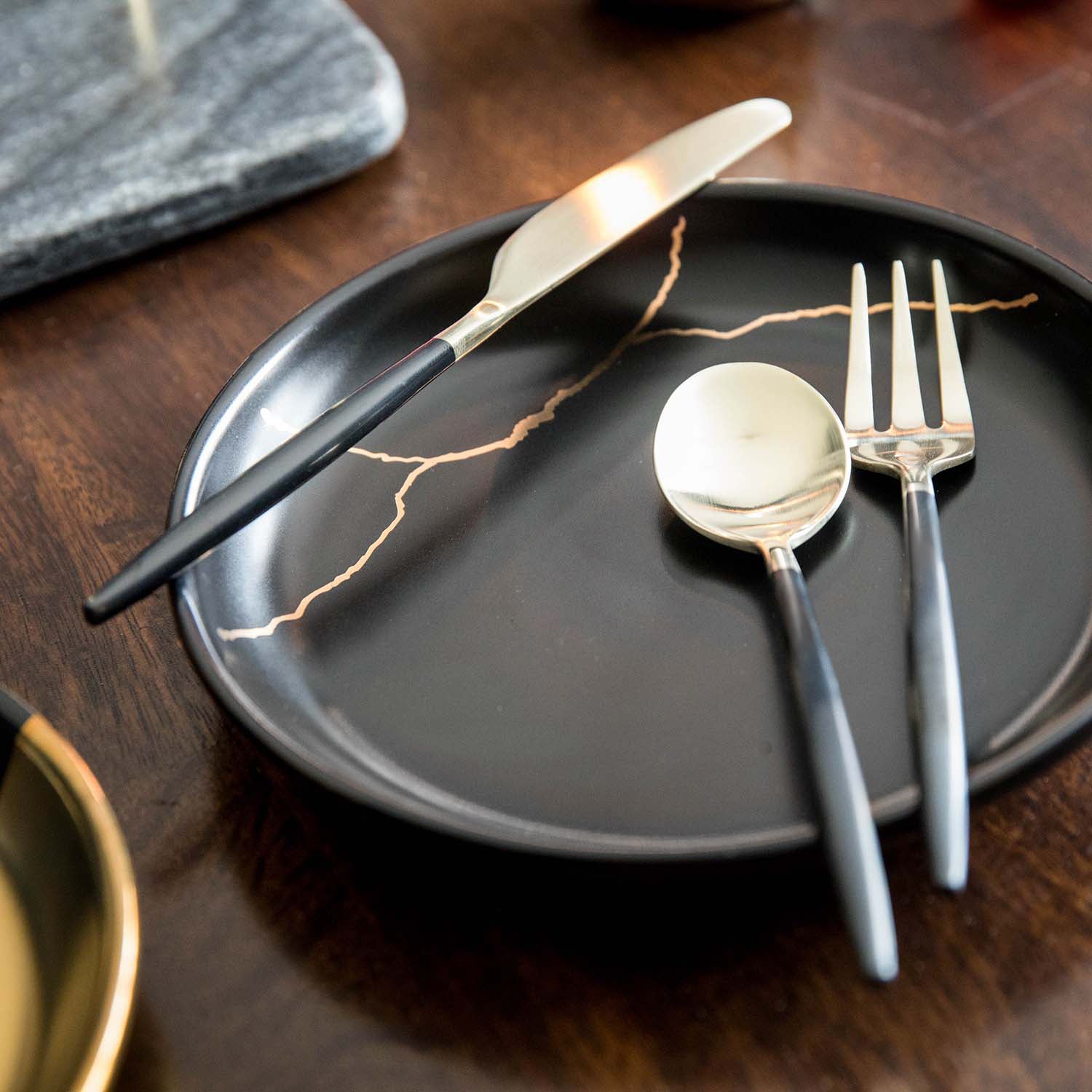 Lenox Heritage Lenox Heritage Gaze Black Champagne Satin Spreaders, Set of 4 - Image 2
