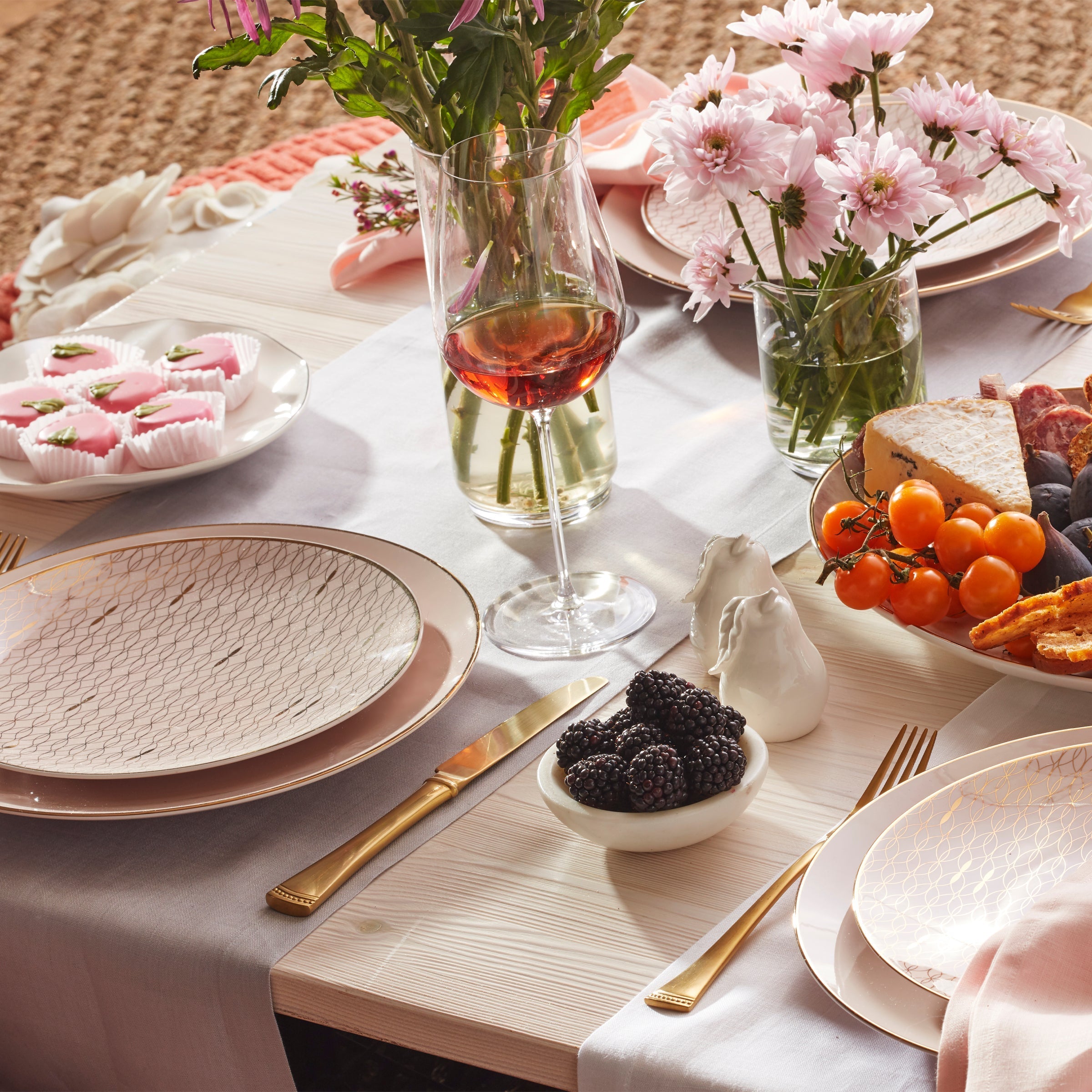 Lenox Heritage Lenox Heritage Trianna Blush 12-Piece Dinnerware Set - Image 3