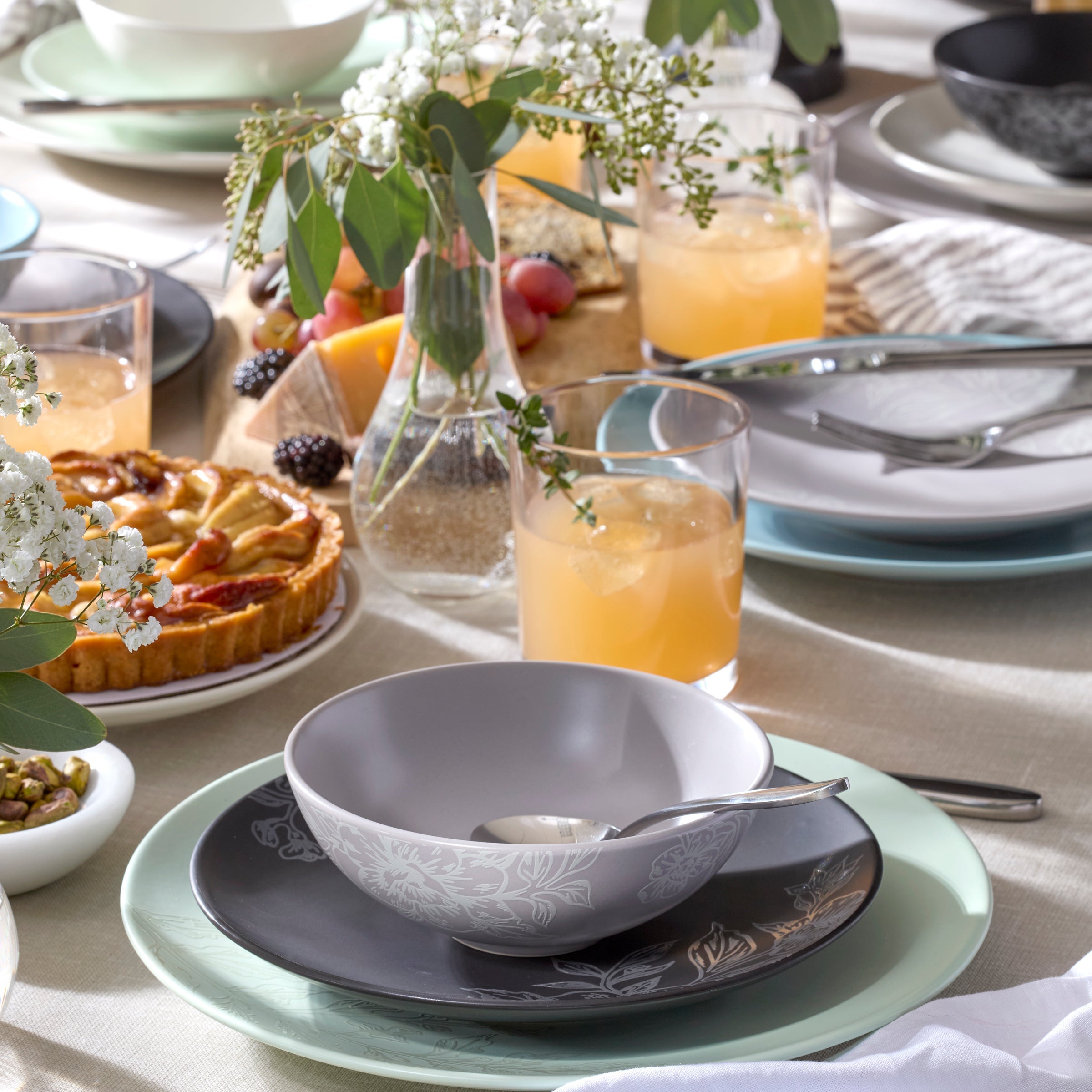 Lenox Heritage Lenox Heritage Roseto Soft Sage 12-Piece Dinnerware Set - Image 9