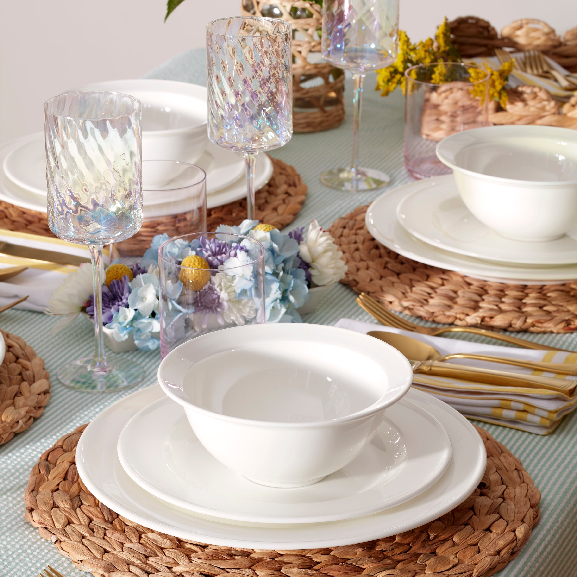 Lenox Heritage Lenox Heritage Studio 1414 Rimmed 16-Piece Dinnerware Set - Image 4