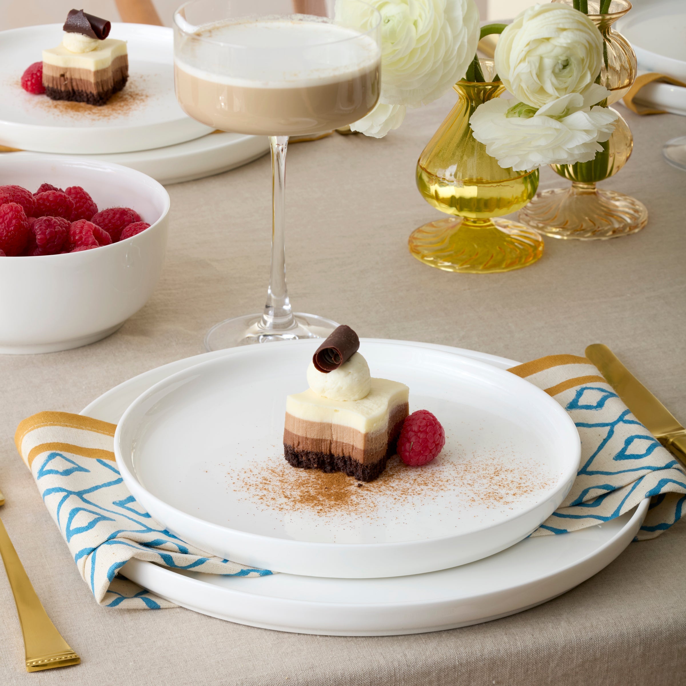 Lenox Heritage Lenox Heritage Modern White 18-Piece Dinnerware Set - Image 7
