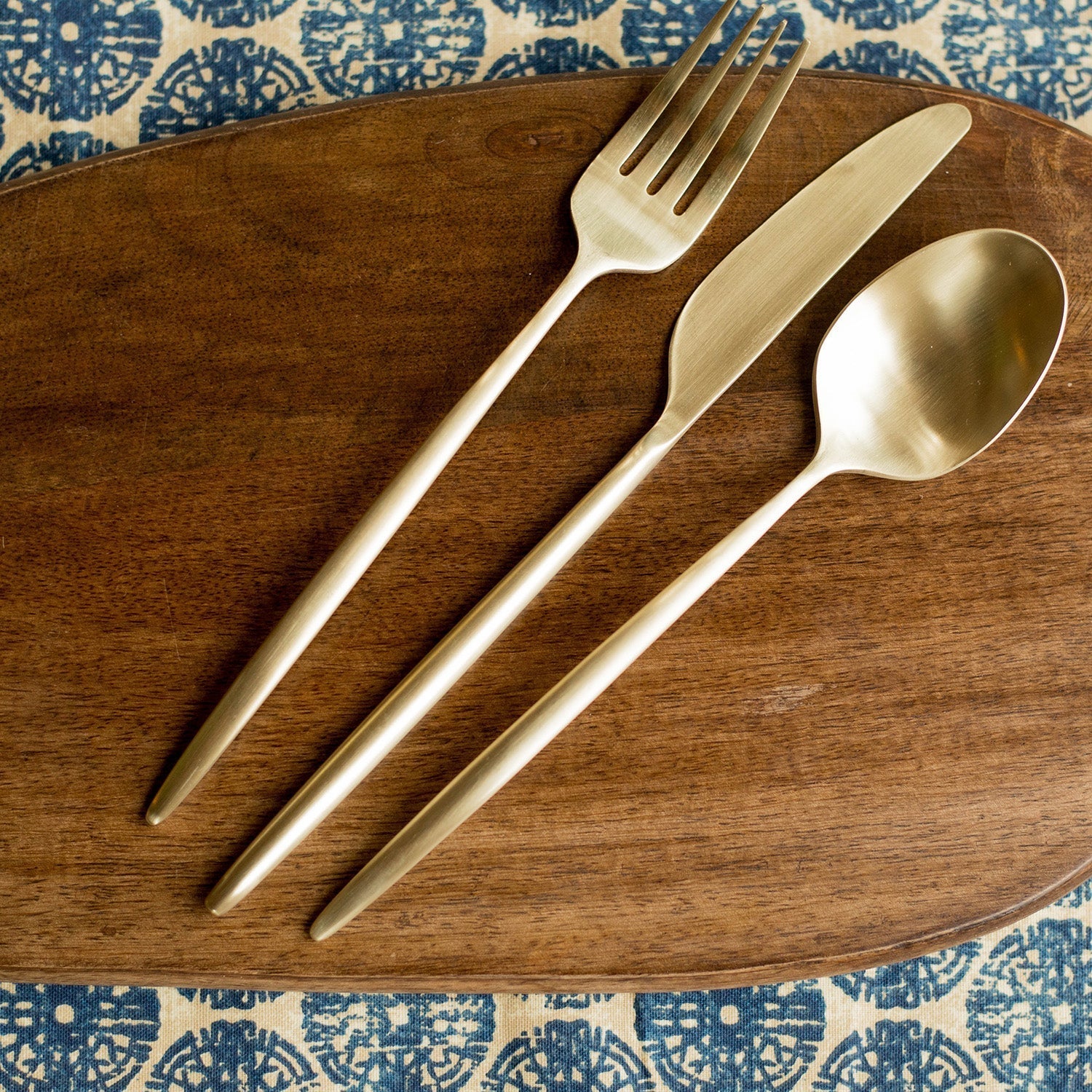 Lenox Heritage Lenox Heritage Gaze Champagne Satin 20-Piece Flatware Set - Image 10