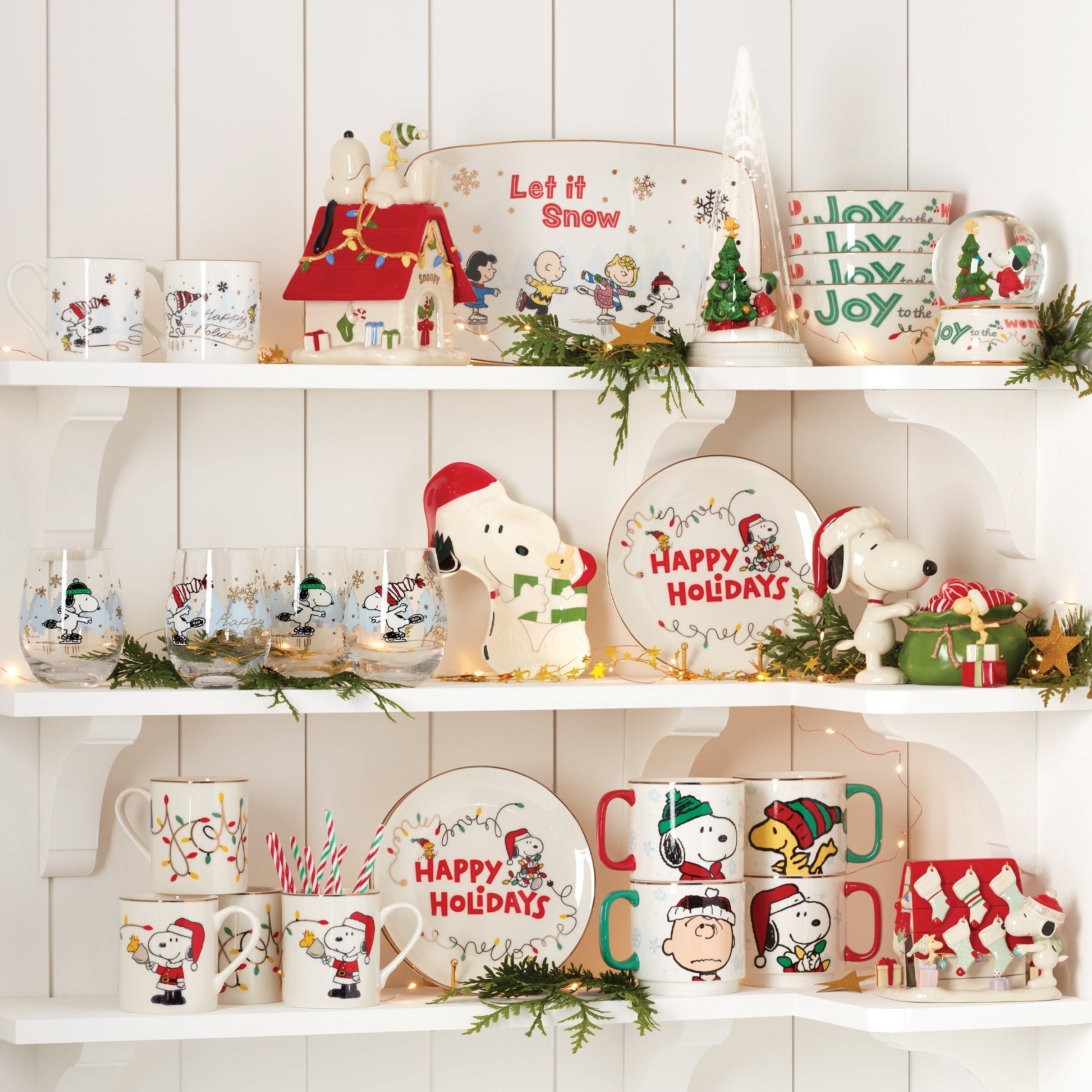 Lenox Heritage Lenox Heritage Snoopy Christmas Mugs, Set of 4 - Image 3