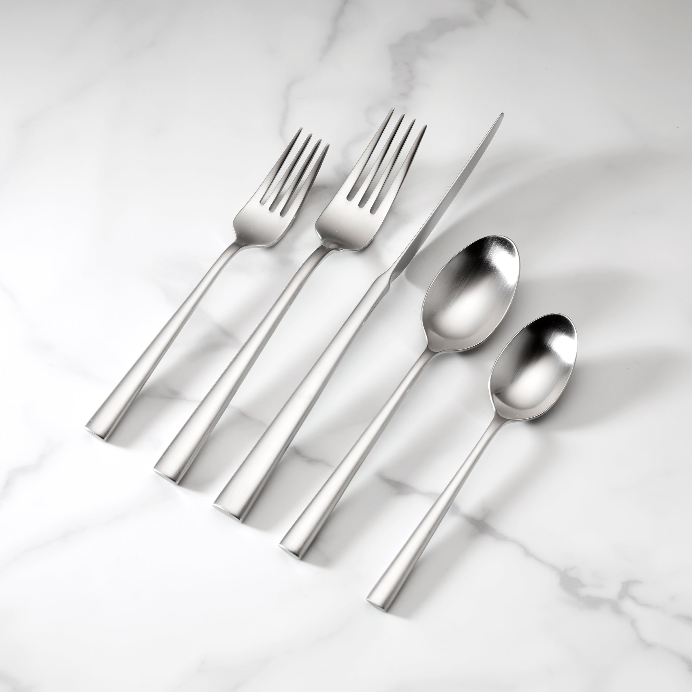 Lenox Heritage Lenox Heritage Malmo Satin 20-Piece Flatware Set