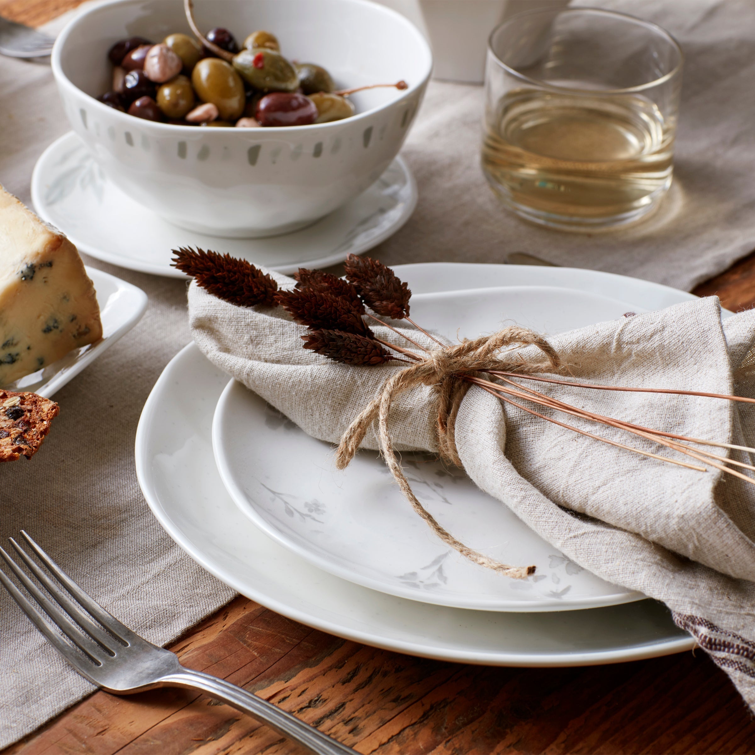 Lenox Heritage Lenox Heritage Oyster Bay 12-Piece Dinnerware Set - Image 3