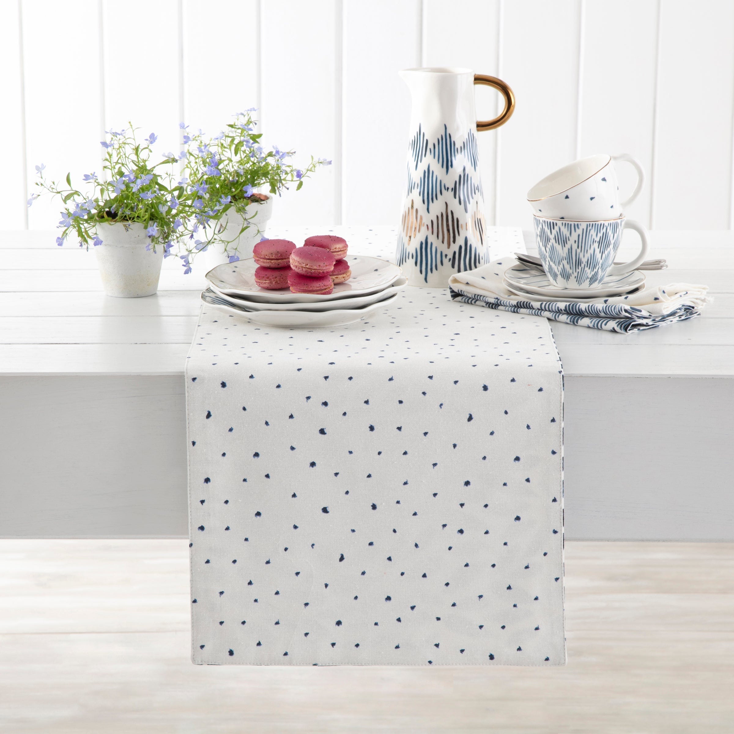 Lenox Heritage Lenox Heritage Blue Bay Reversible Table Runner - Image 3