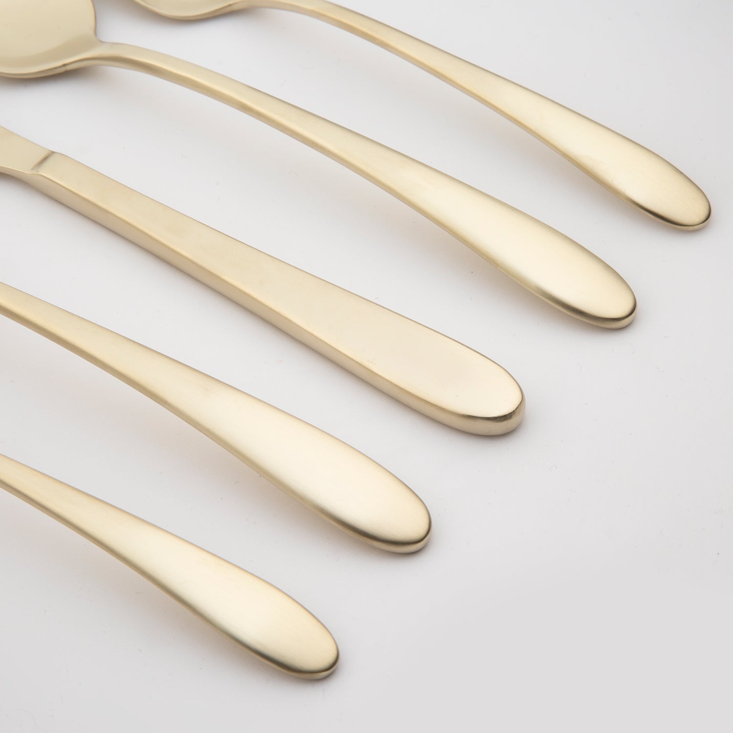 Lenox Heritage Lenox Heritage Poet Champagne Satin 20-Piece Flatware Set - Image 4