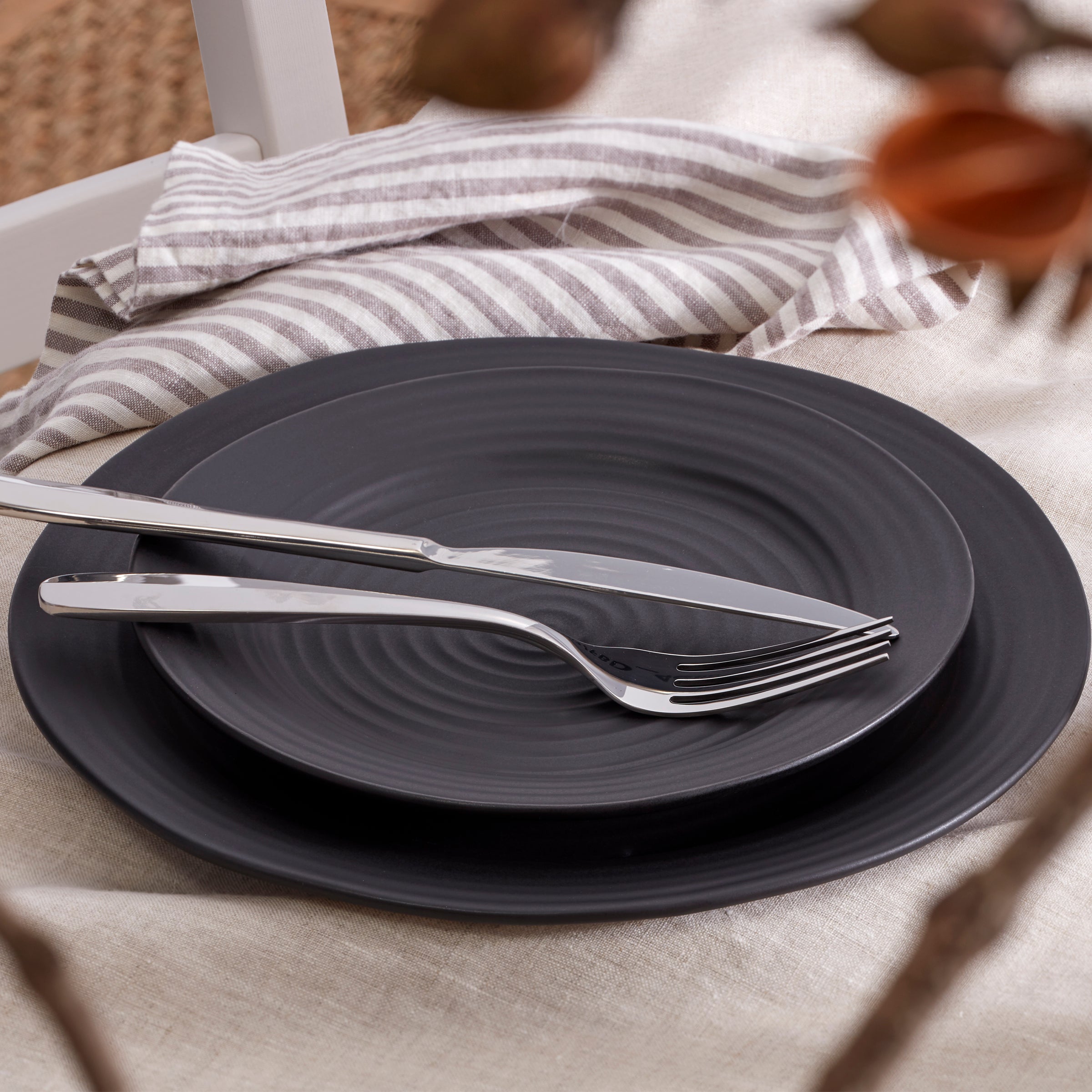 Lenox Heritage Lenox Heritage Oakwood 20-Piece Flatware Set - Image 5