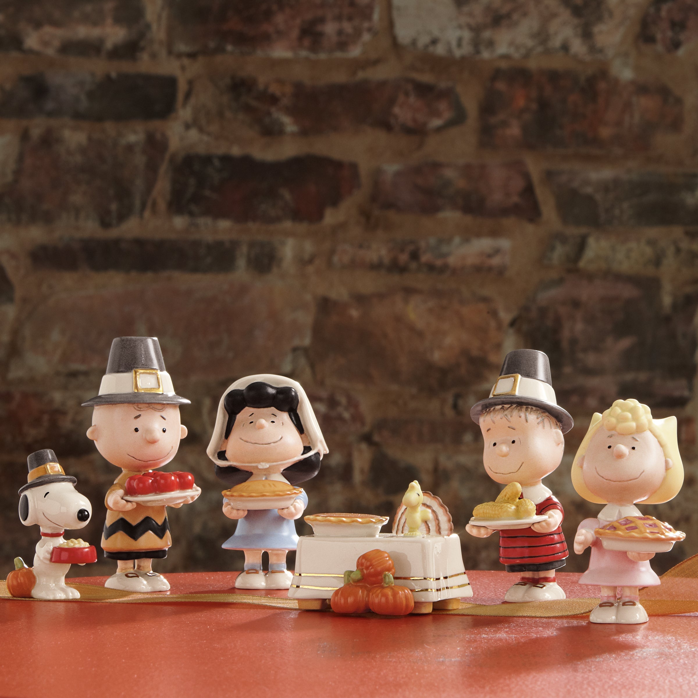Lenox Heritage Lenox Heritage Peanuts Thanksgiving 6-Piece Figurine Set - Image 3