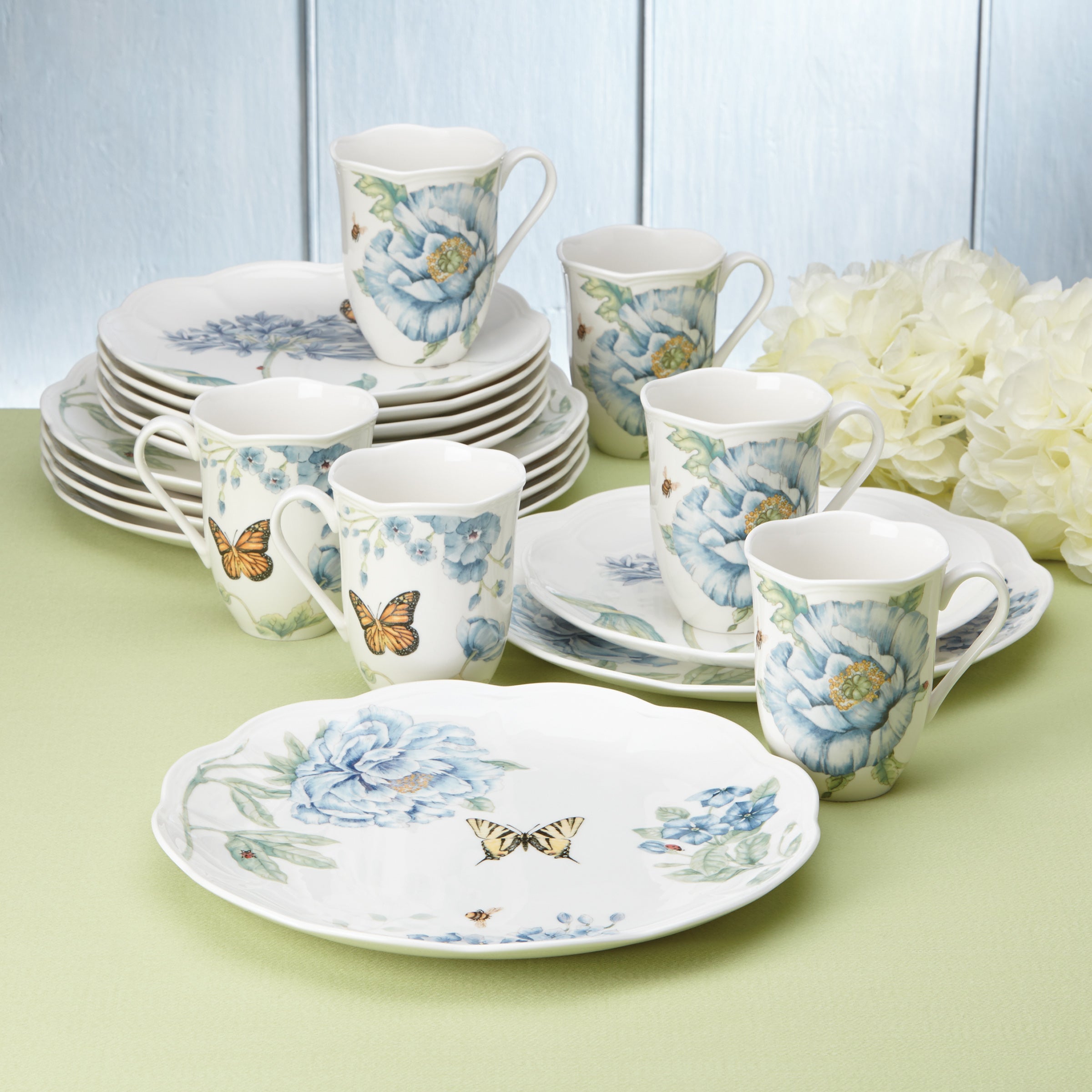 Lenox Heritage Lenox Heritage Butterfly Meadow Blue 18-Piece Dinnerware Set