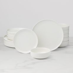 Lenox Heritage Lenox Heritage 24 Seven White 18-Piece Dinnerware Set