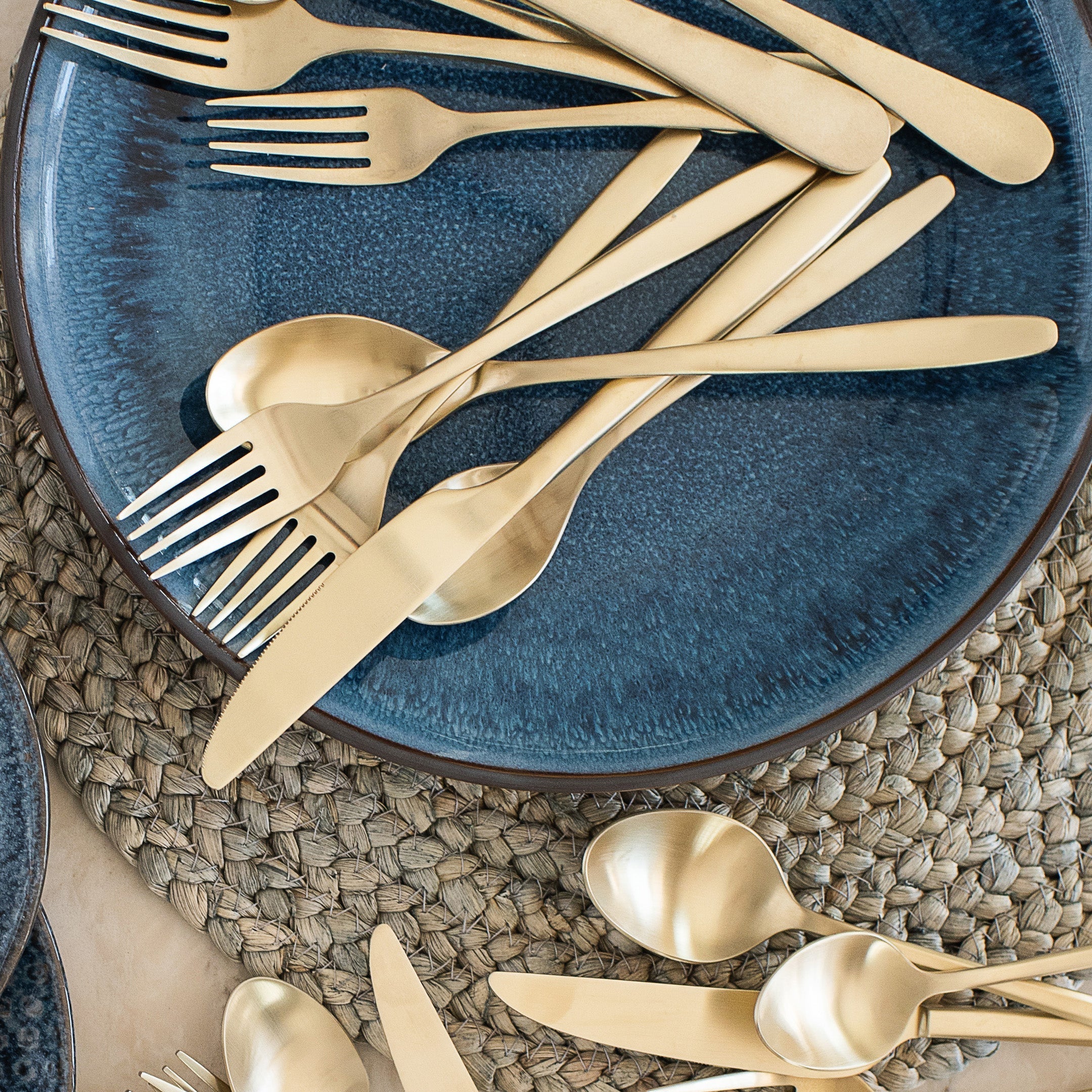 Lenox Heritage Lenox Heritage Averie Champagne Satin 20-Piece Flatware Set - Image 5