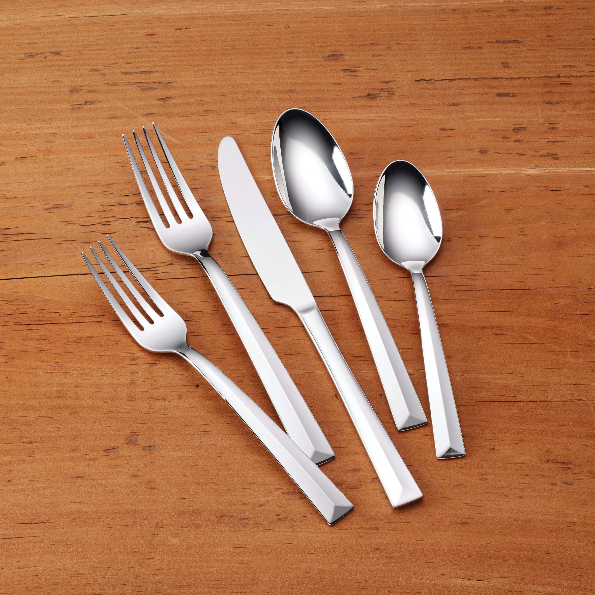 Lenox Heritage Lenox Heritage Moxie 20-Piece Flatware Set - Image 4