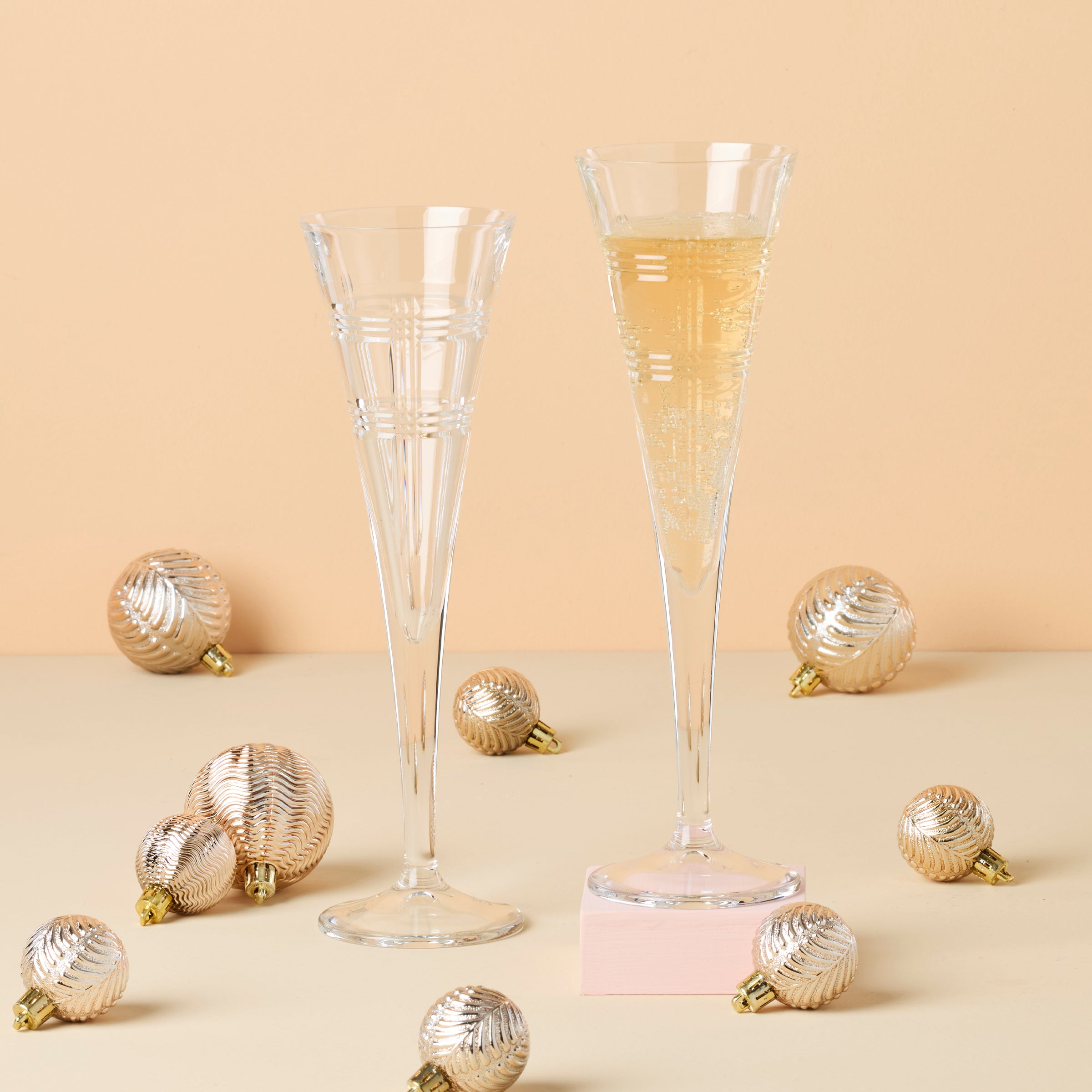 Lenox Heritage Lenox Heritage Hudson Crystal Toasting Flutes, Set of 2 - Image 3