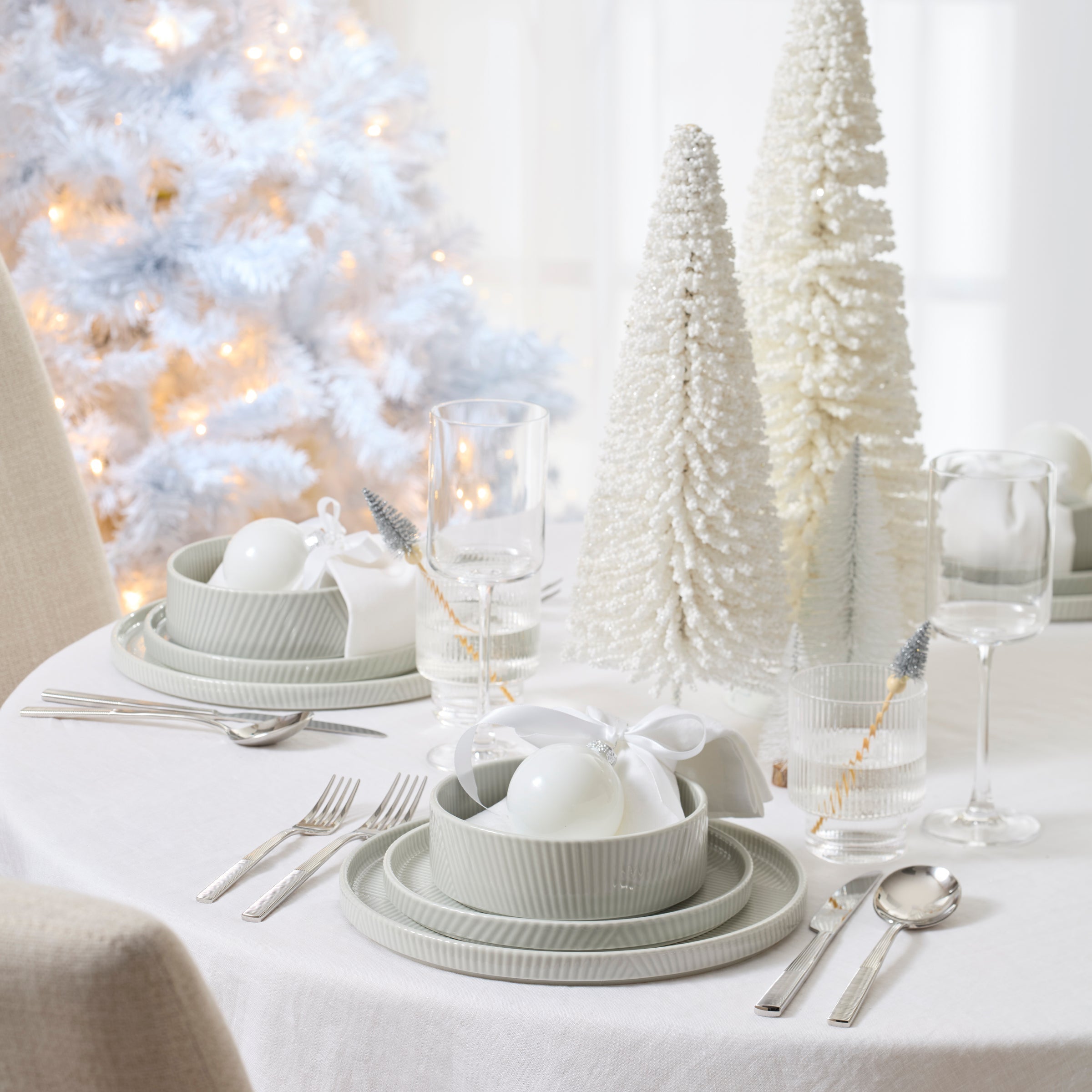 Lenox Heritage Lenox Heritage Modulus Vapor 18-Piece Dinnerware Set - Image 9