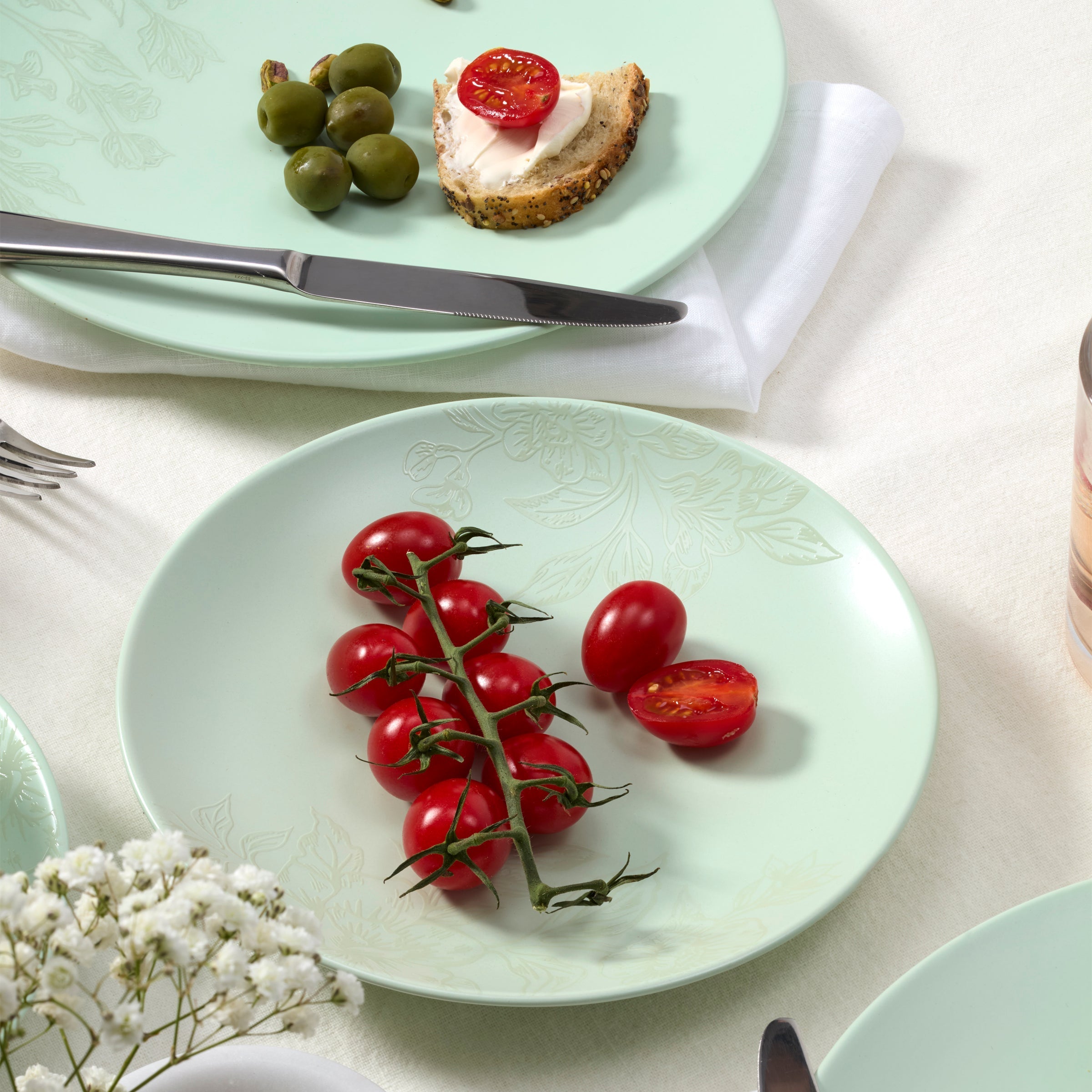 Lenox Heritage Lenox Heritage Roseto Soft Sage 12-Piece Dinnerware Set - Image 4