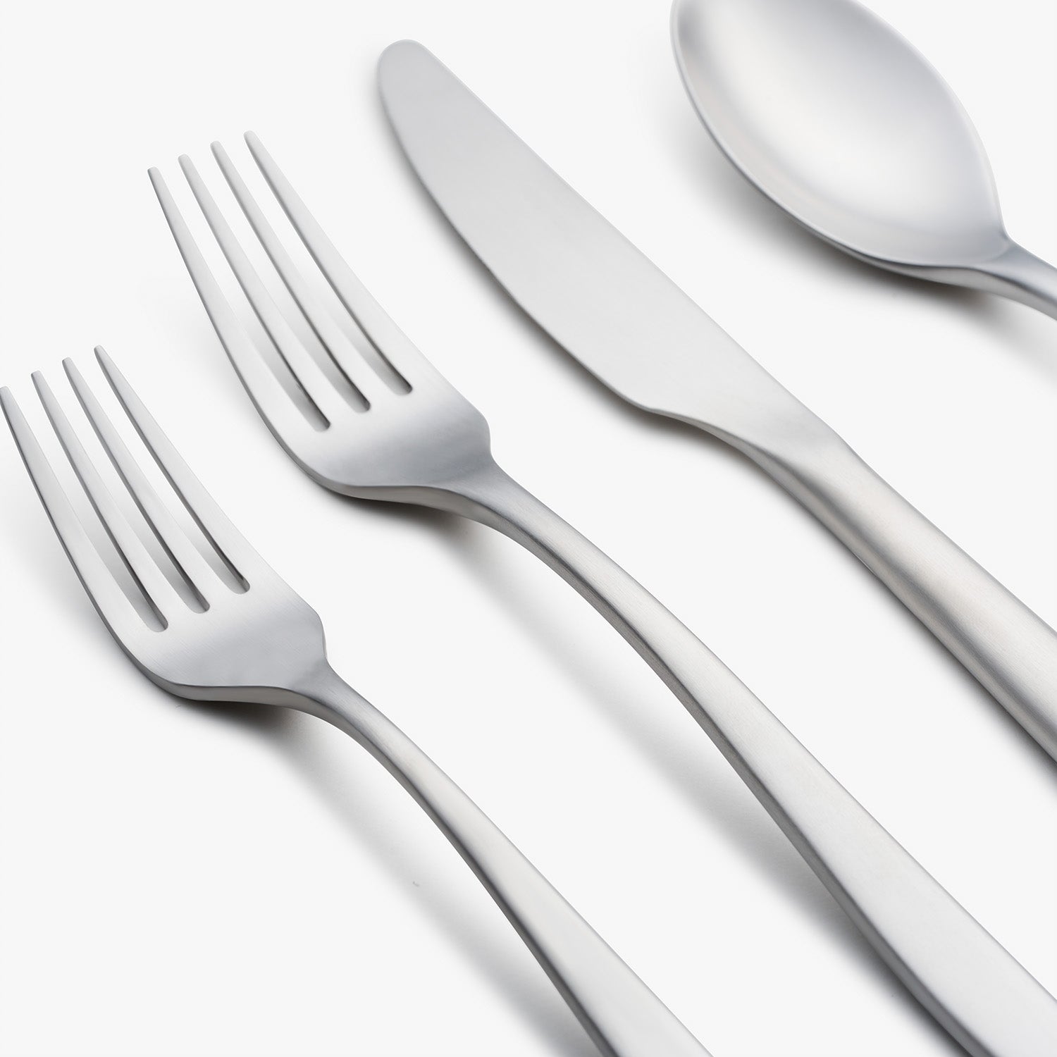 Lenox Heritage Lenox Heritage Averie Satin 20-Piece Flatware Set - Image 4