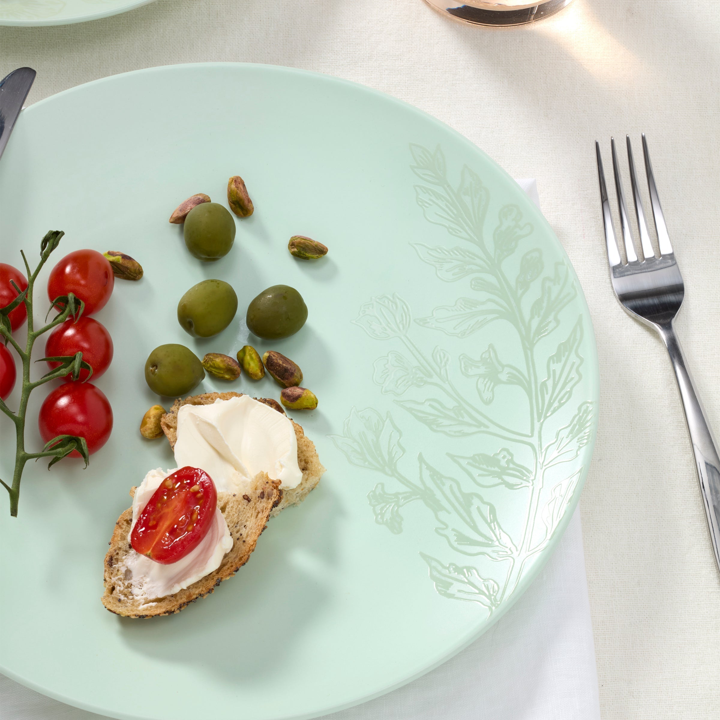 Lenox Heritage Lenox Heritage Roseto Soft Sage 12-Piece Dinnerware Set - Image 5