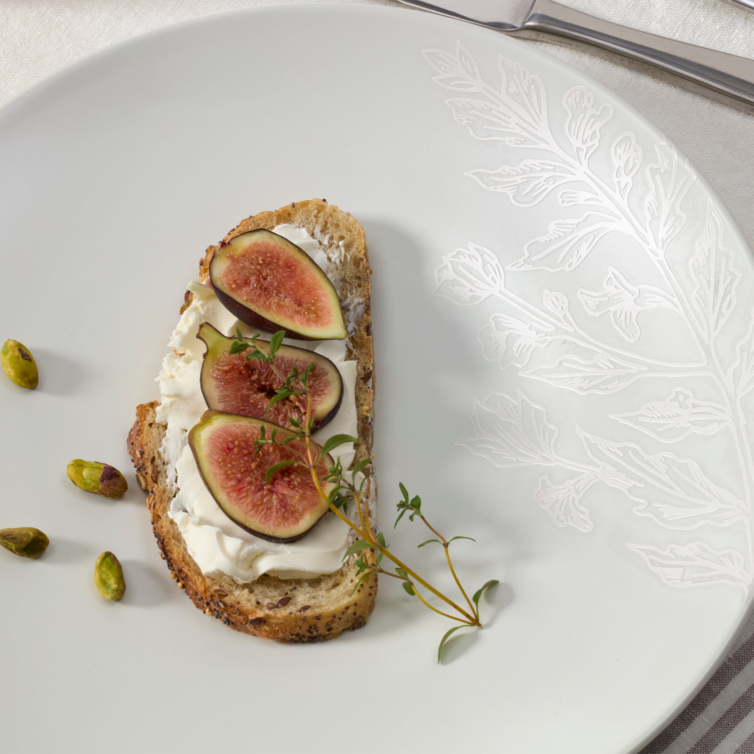 Lenox Heritage Lenox Heritage Roseto White 12-Piece Dinnerware Set - Image 4