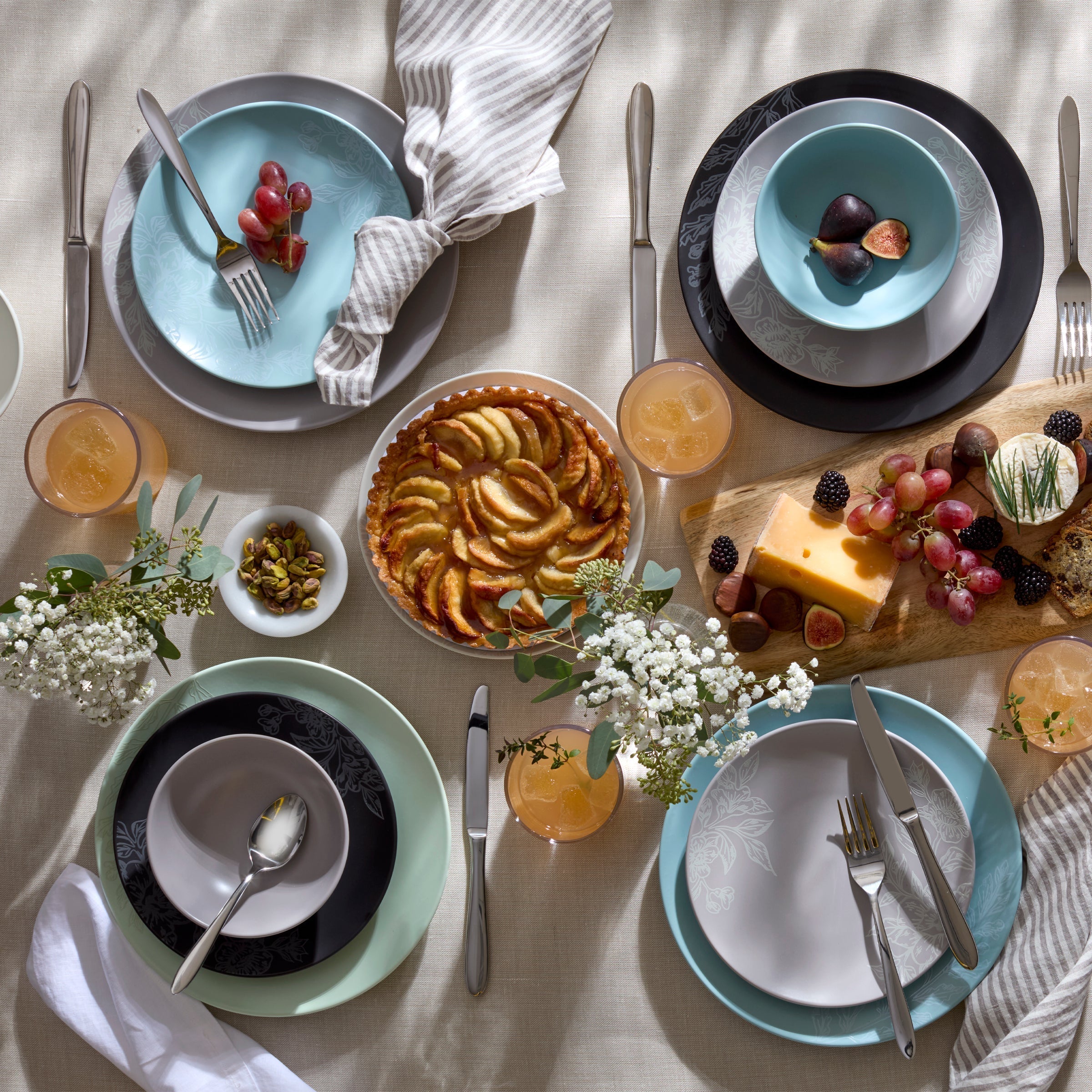 Lenox Heritage Lenox Heritage Roseto White 12-Piece Dinnerware Set - Image 6