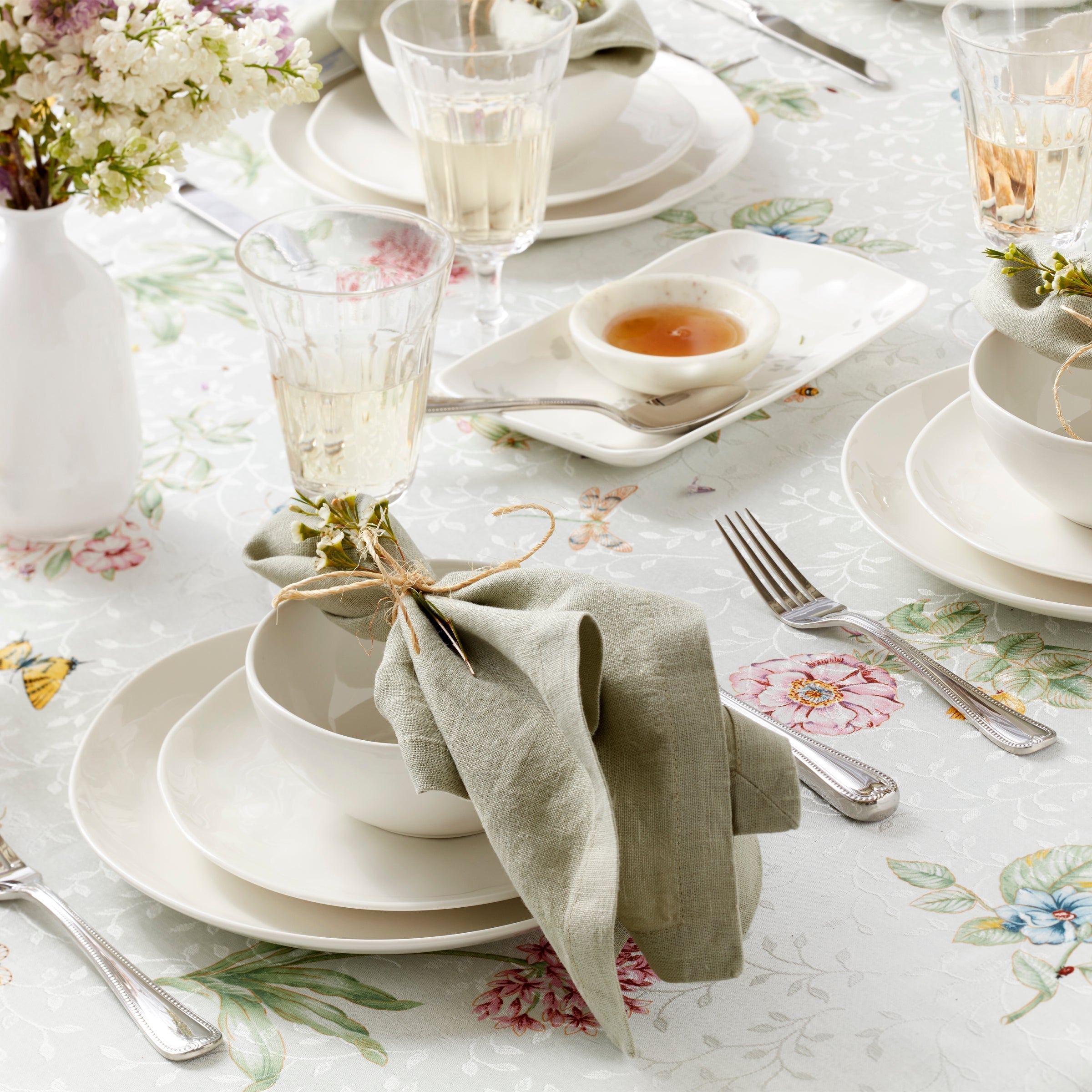 Lenox Heritage Lenox Heritage Bay Colors White 12-Piece Dinnerware Set - Image 5