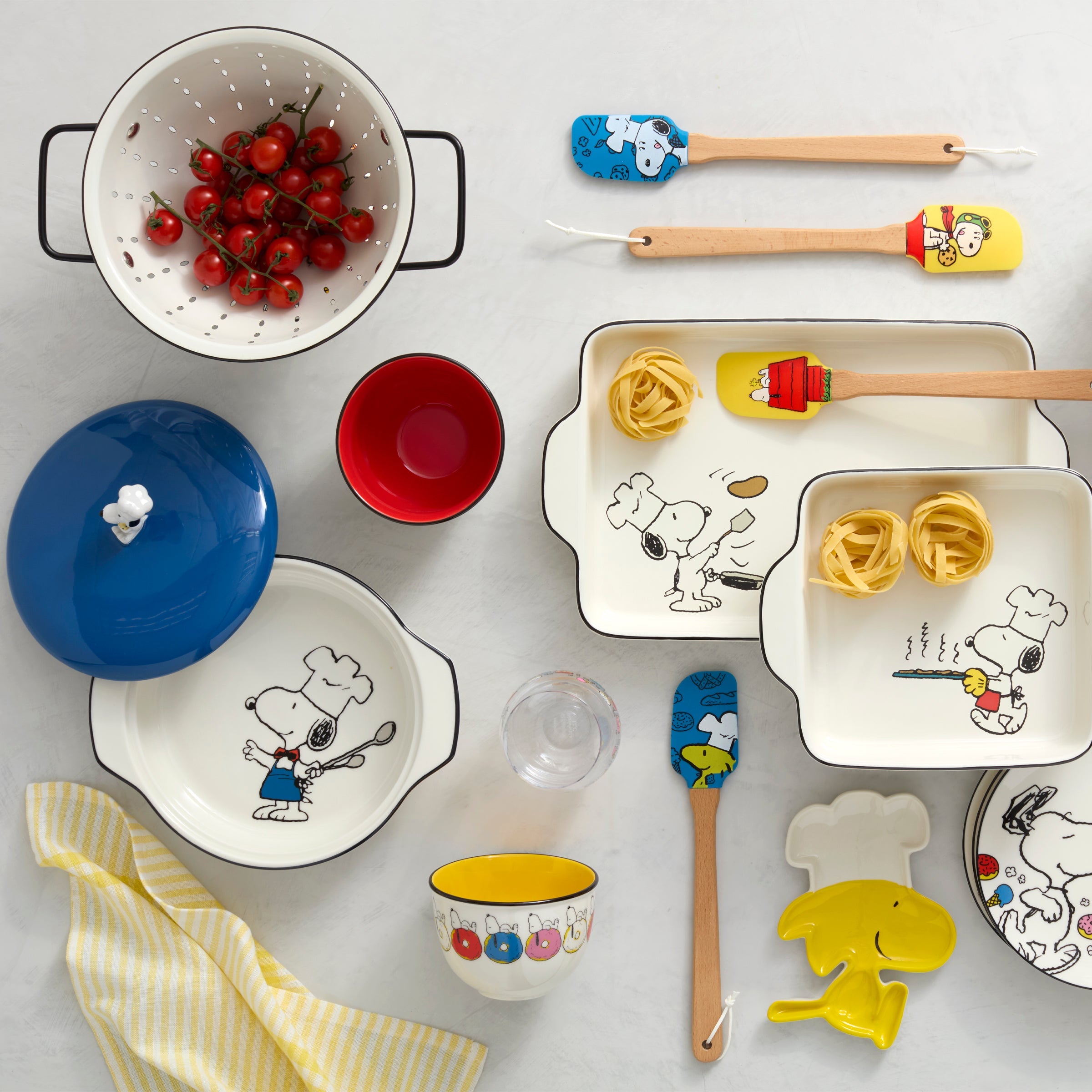 Lenox Heritage Lenox Heritage Chef Snoopy Covered Casserole Dish - Image 4