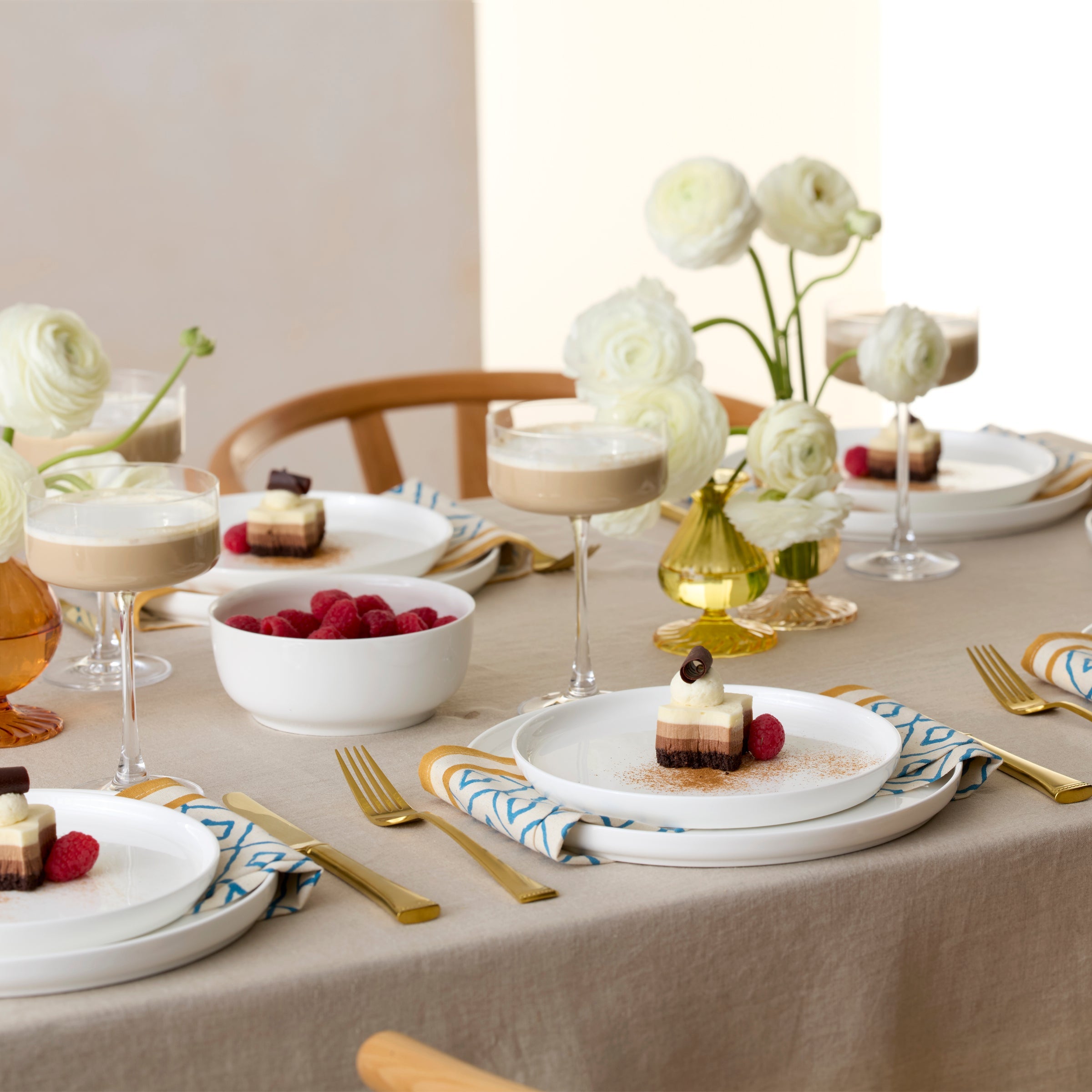 Lenox Heritage Lenox Heritage Modern White 18-Piece Dinnerware Set - Image 8