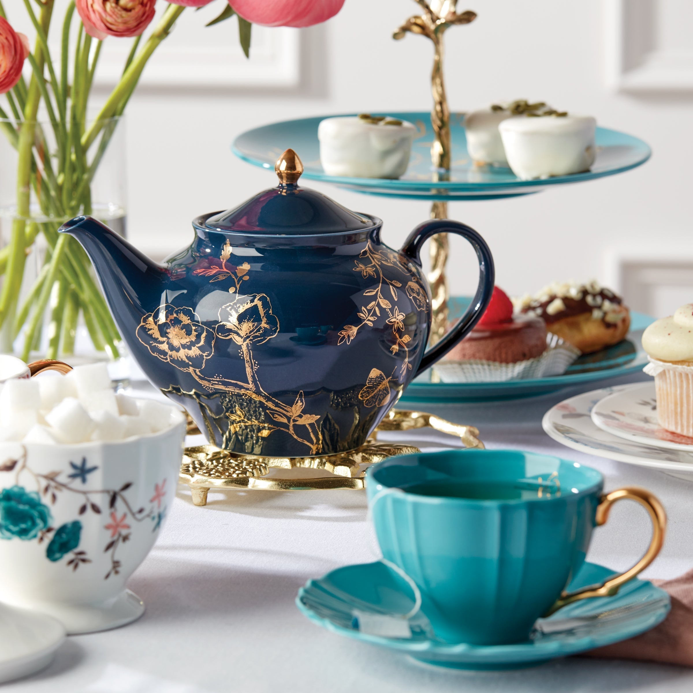 Lenox Heritage Lenox Heritage Sprig & Vine White Teacup & Saucer - Image 4