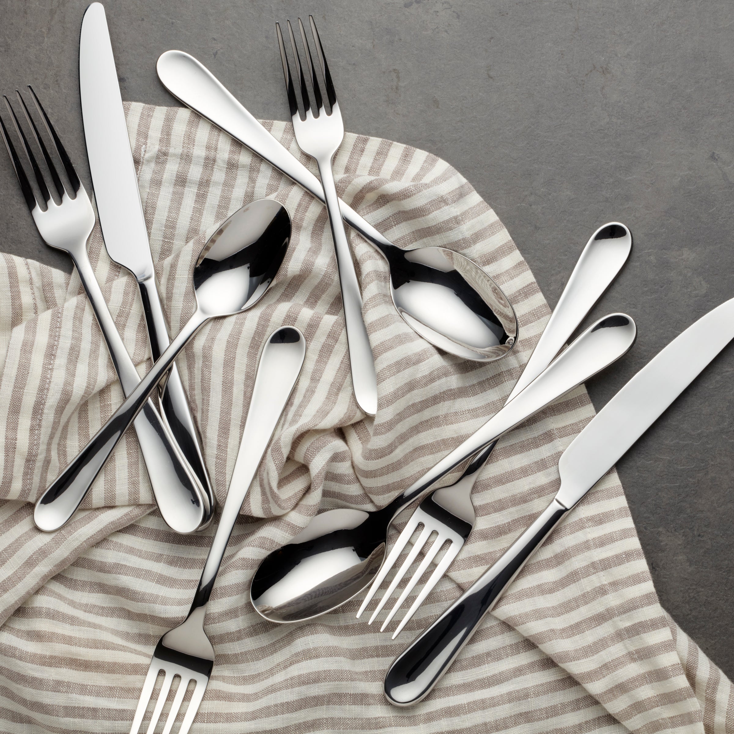 Lenox Heritage Lenox Heritage Grant 20-Piece Flatware Set - Image 3