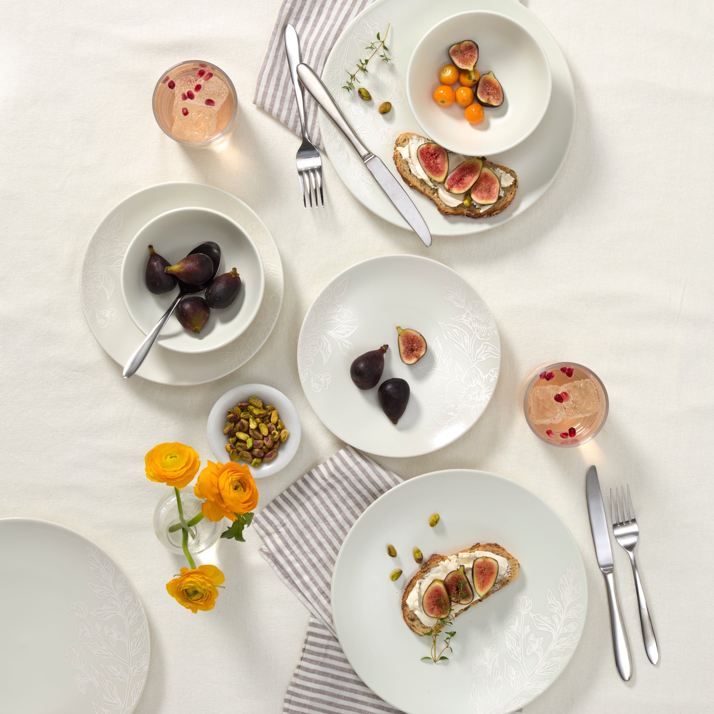 Lenox Heritage Lenox Heritage Roseto White 12-Piece Dinnerware Set - Image 3