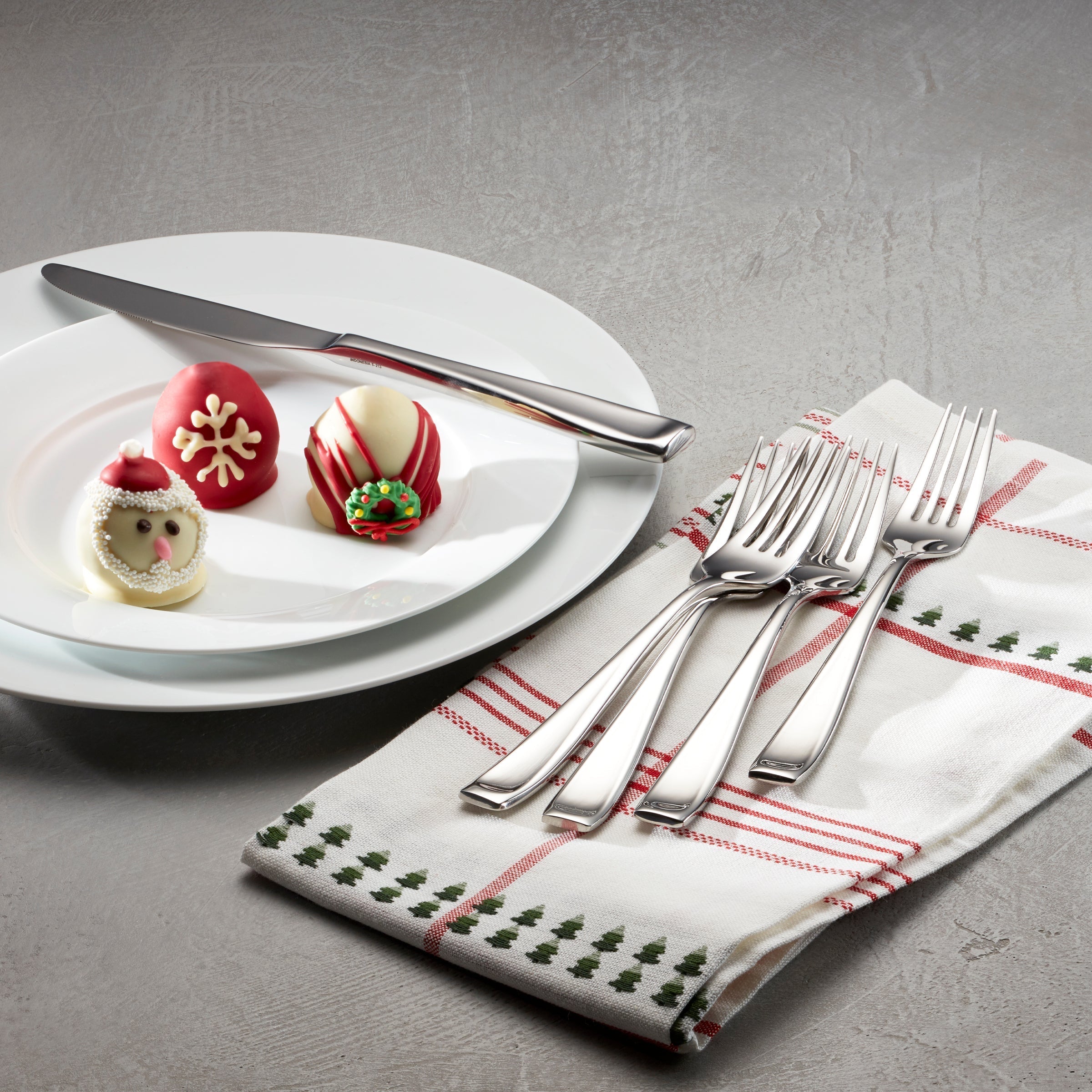 Lenox Heritage Lenox Heritage Moda 65-Piece Flatware Set - Image 2