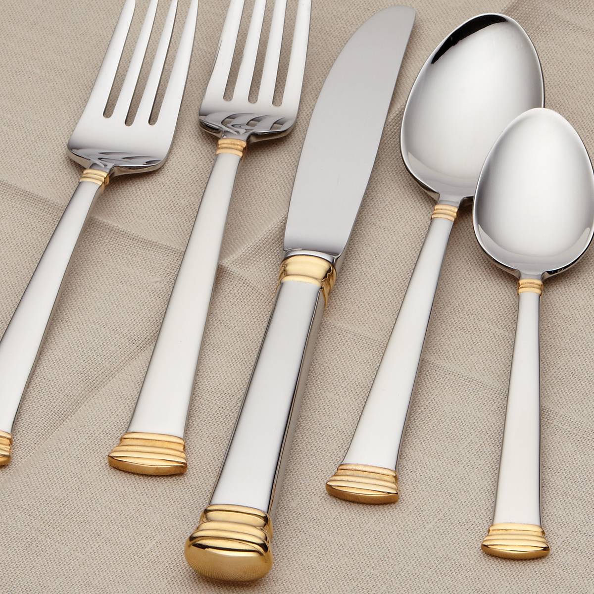 Lenox Heritage Lenox Heritage Eternal Gold 5-Piece Place Setting - Image 3