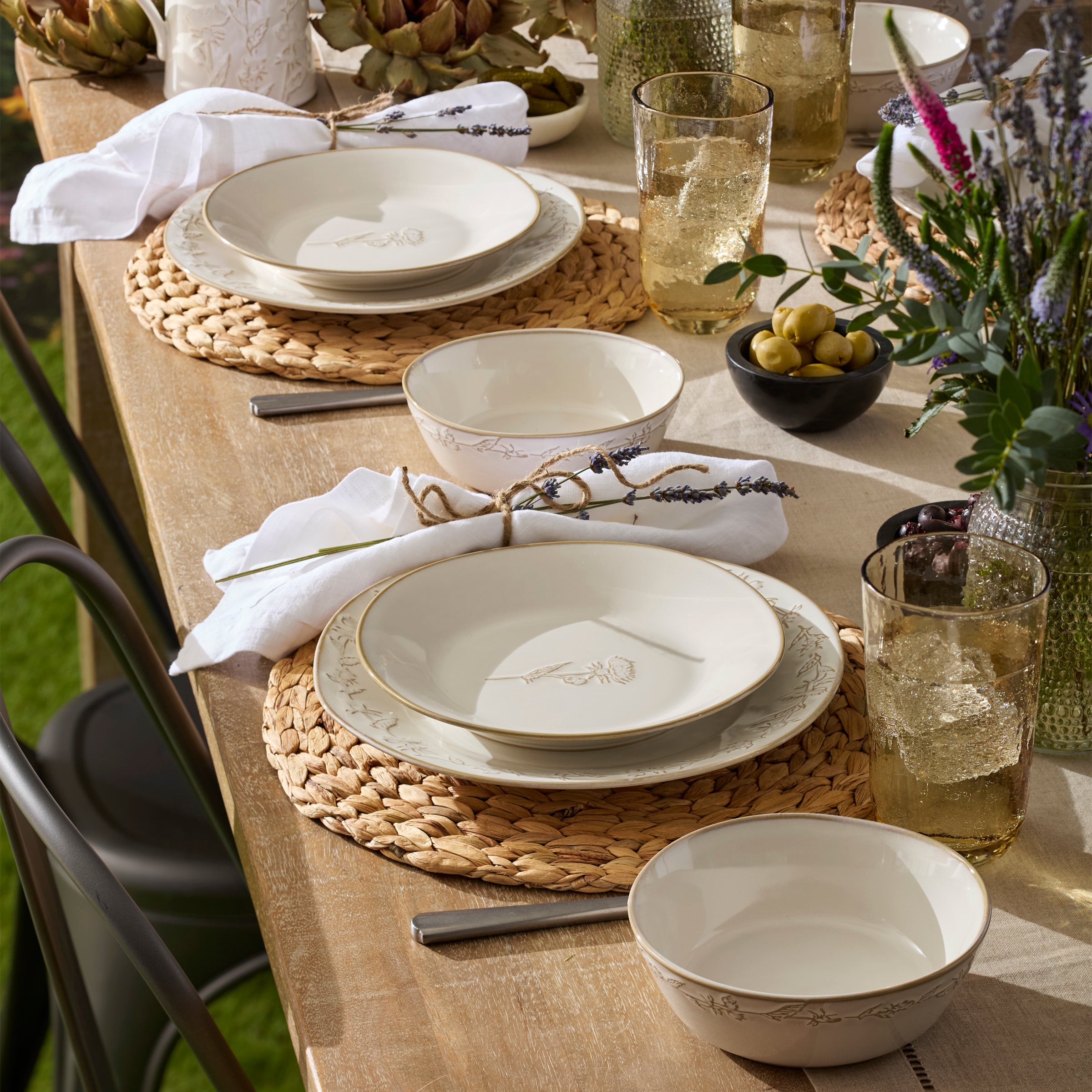 Lenox Heritage Lenox Heritage Homespun 16-Piece Dinnerware Set - Image 9