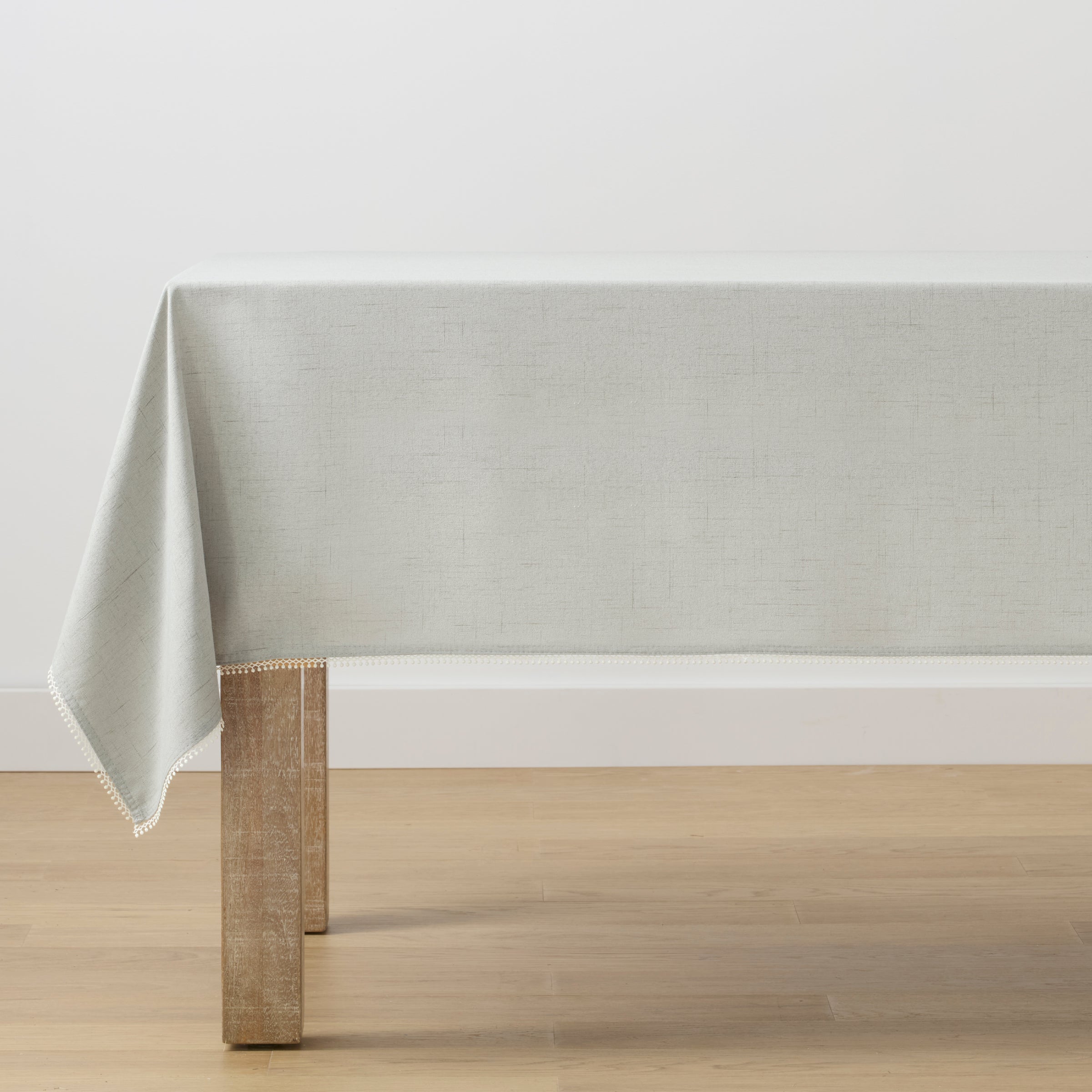Lenox Heritage Lenox Heritage French Perle Solid Dove Grey 60x120 Tablecloth