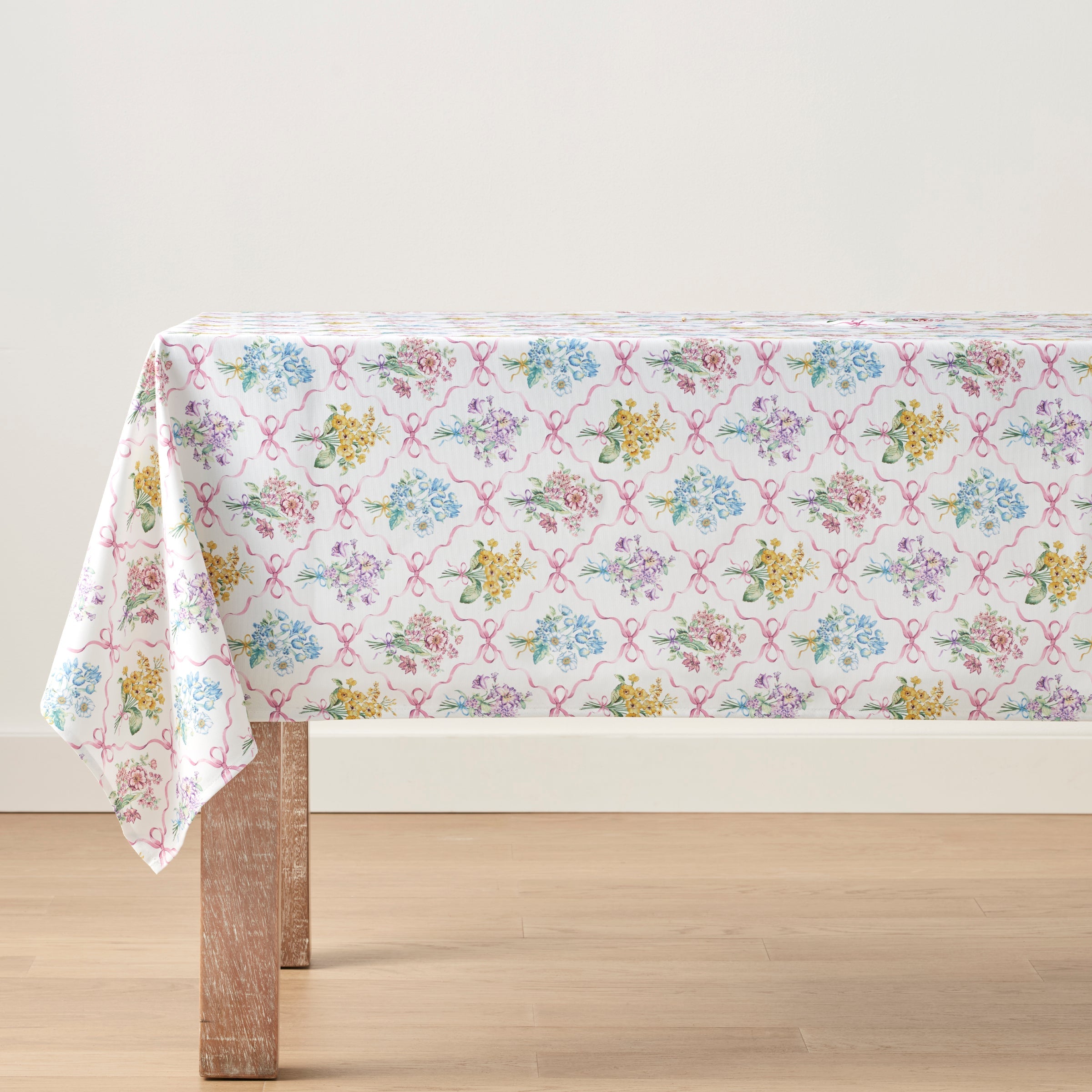 Lenox Heritage Lenox Heritage Bouquet Ribbon 60x120 Tablecloth