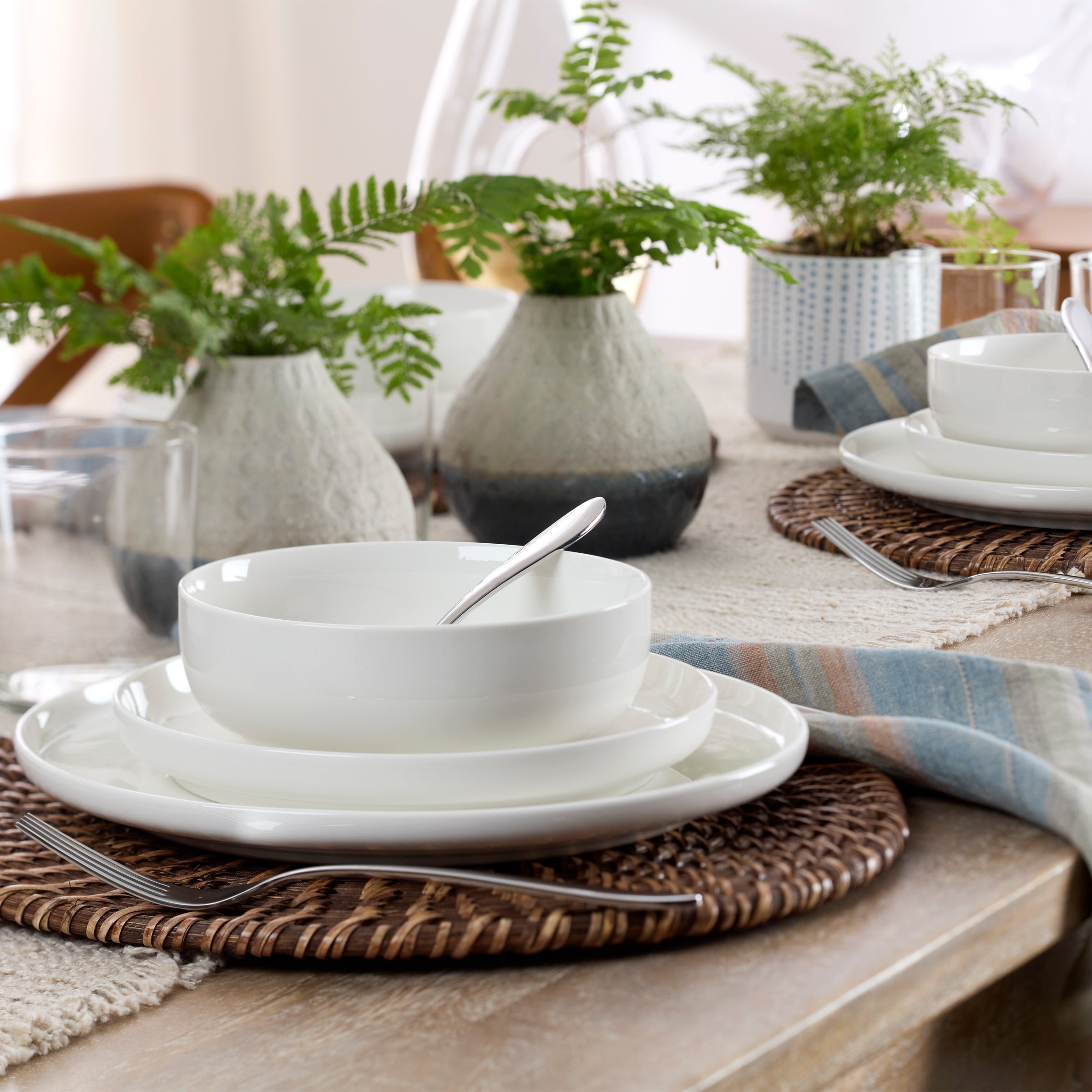 Lenox Heritage Lenox Heritage 24 Seven White 12-Piece Dinnerware Set - Image 4